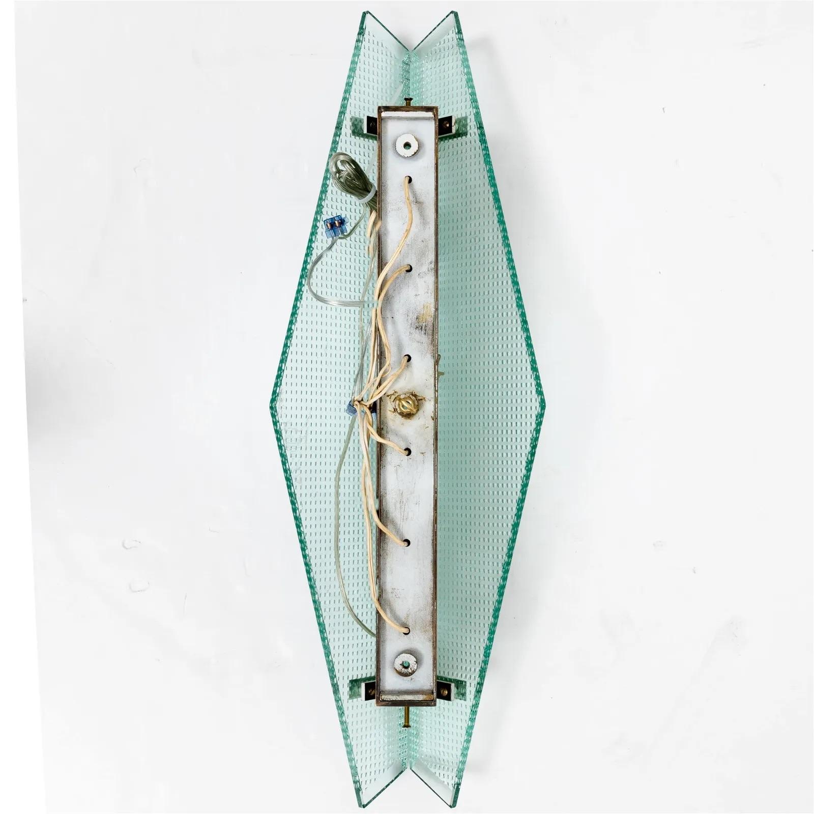 Massive italienische Wand- oder Deckenleuchte im Angebot 8