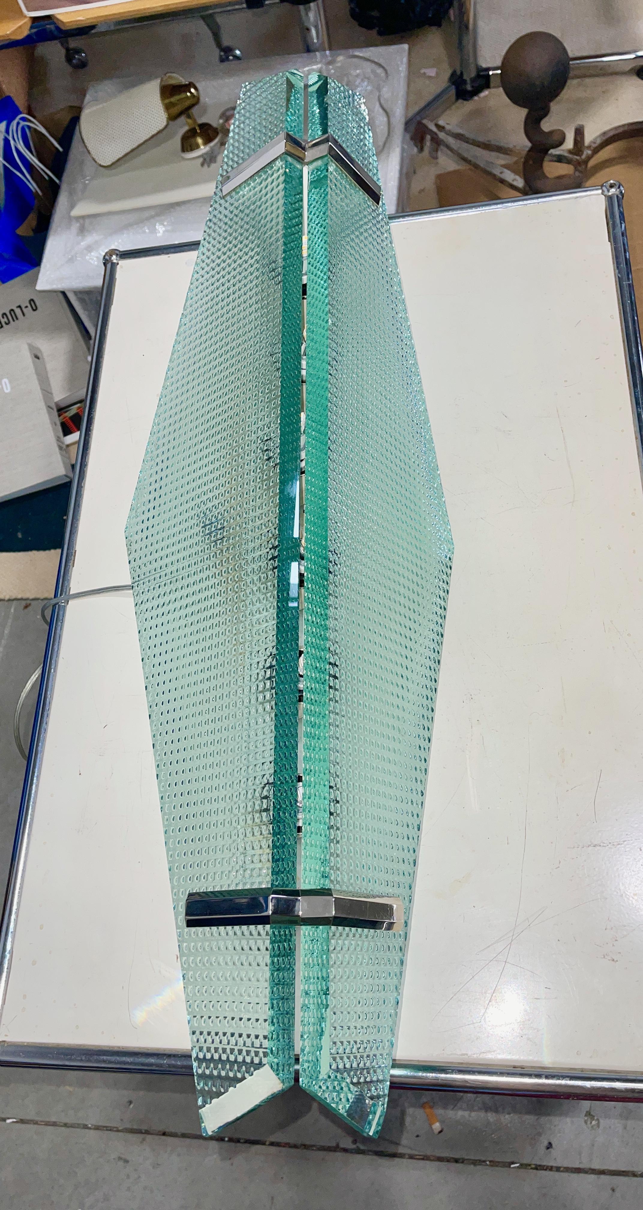Massive italienische Wand- oder Deckenleuchte (20. Jahrhundert) im Angebot