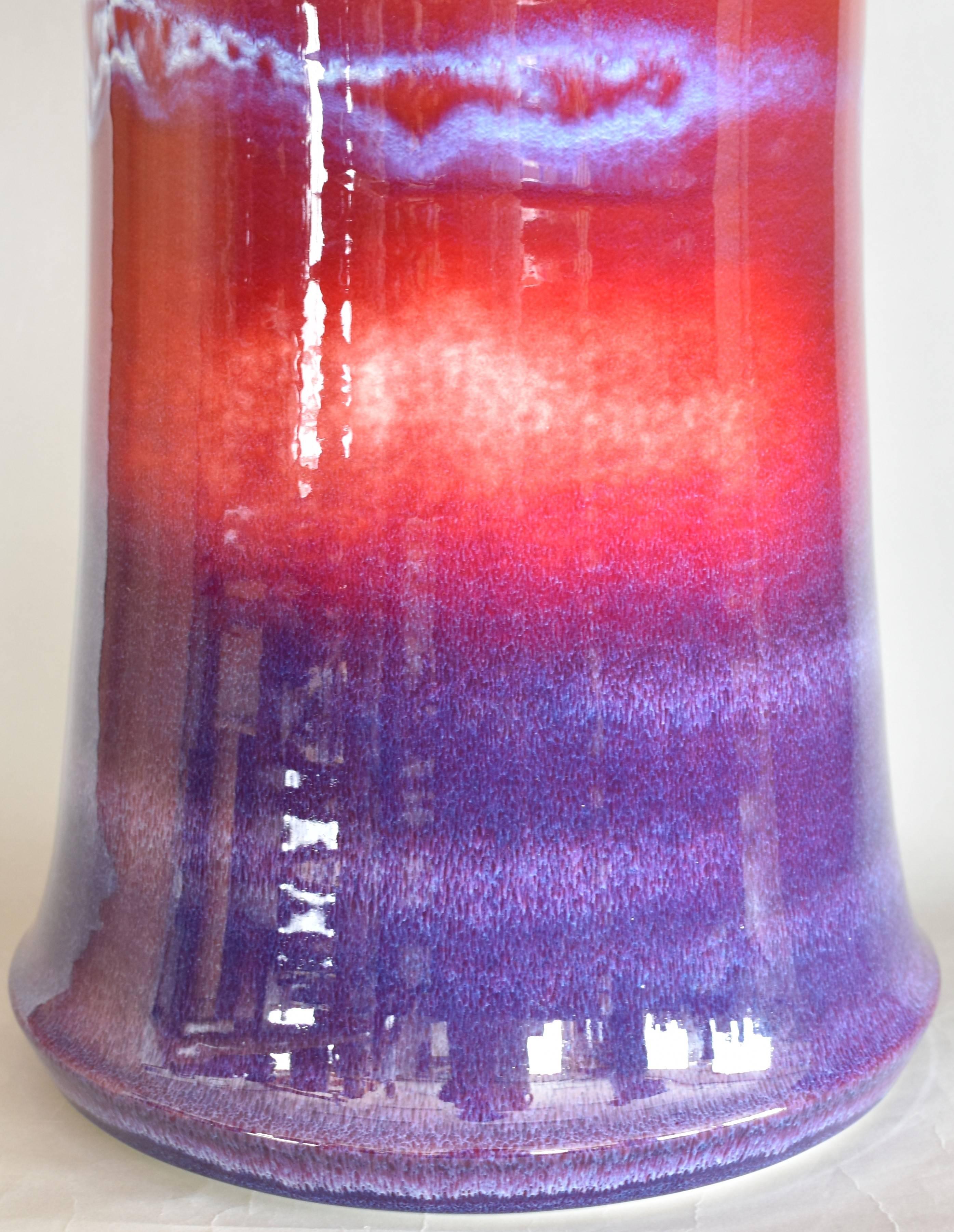 Japanese Contemporary Large Red Purple Porcelain Vase by Master Artists In New Condition In Takarazuka, JP
