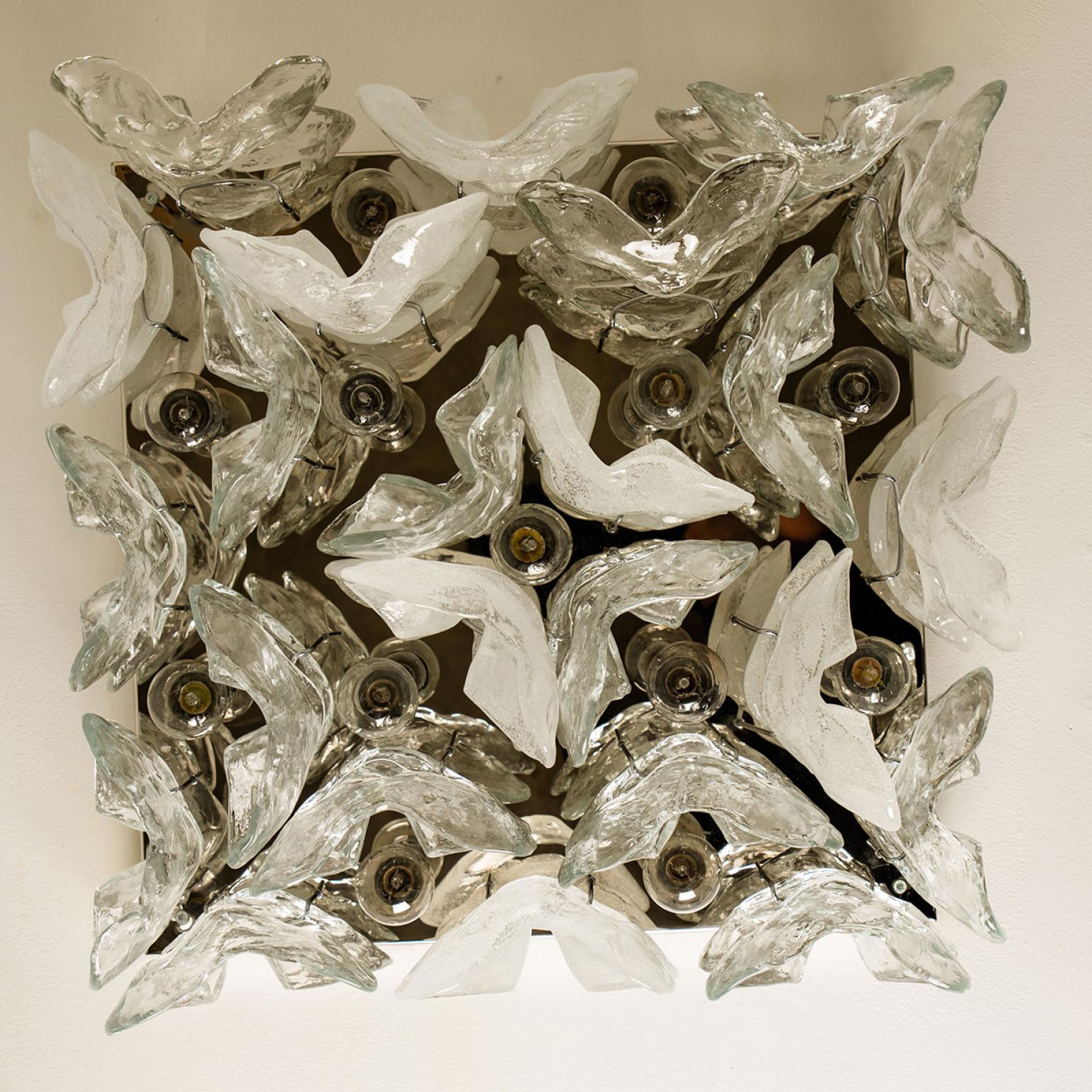 Massive J.T. Lustre encastré en laiton et verre de Murano Kalmar « Catena », 1970 en vente 2