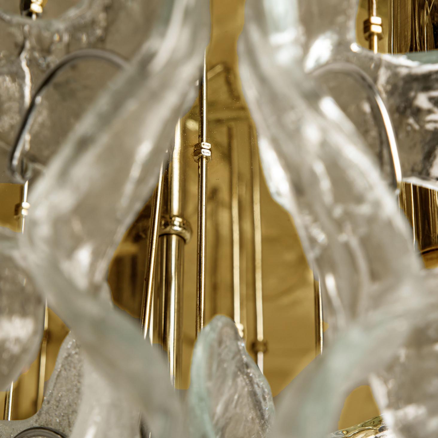Massive J.T. Lustre encastré en laiton et verre de Murano Kalmar « Catena », 1970 en vente 5