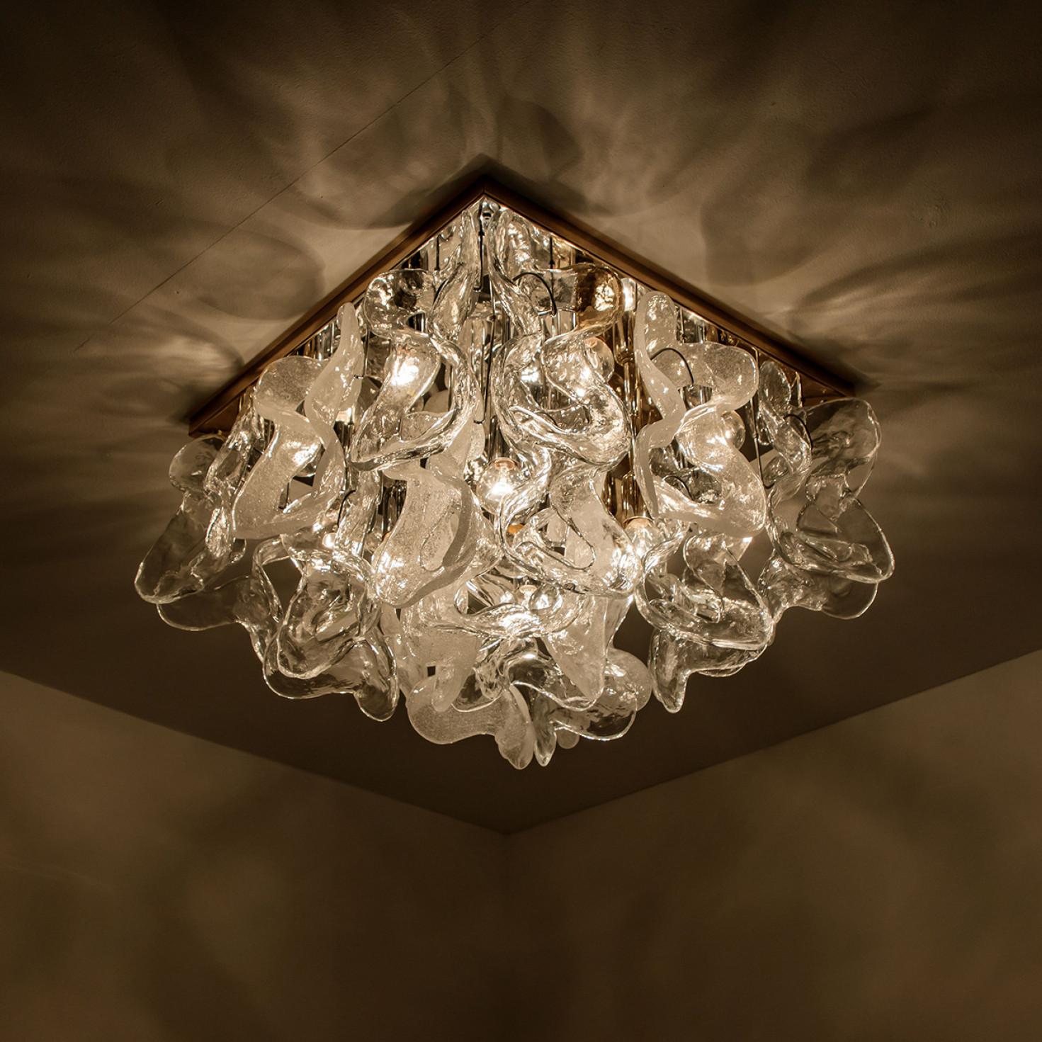Massive J.T. Lustre encastré en laiton et verre de Murano Kalmar « Catena », 1970 en vente 11