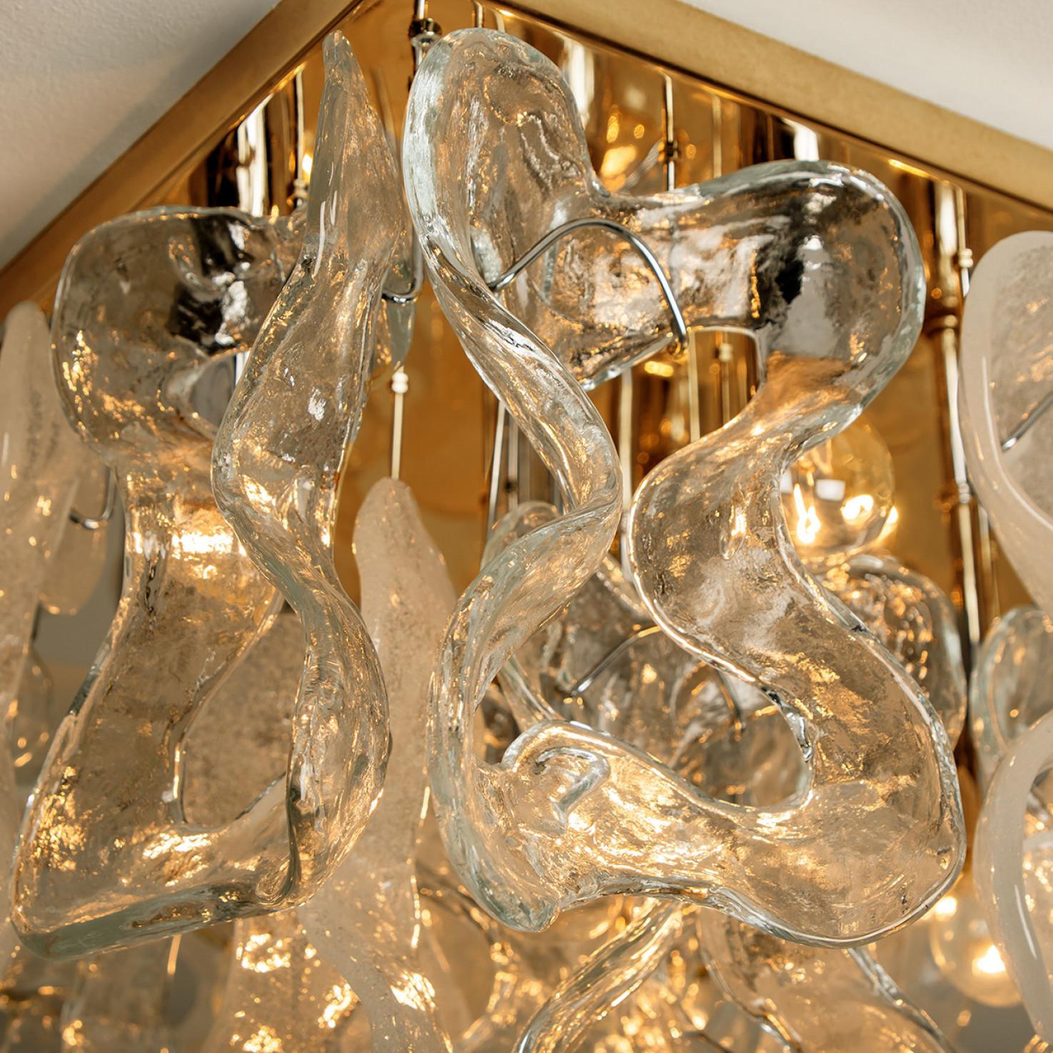 Glamorous Murano glass flush mount ‘Catena’ by Kalmar. 18 large 