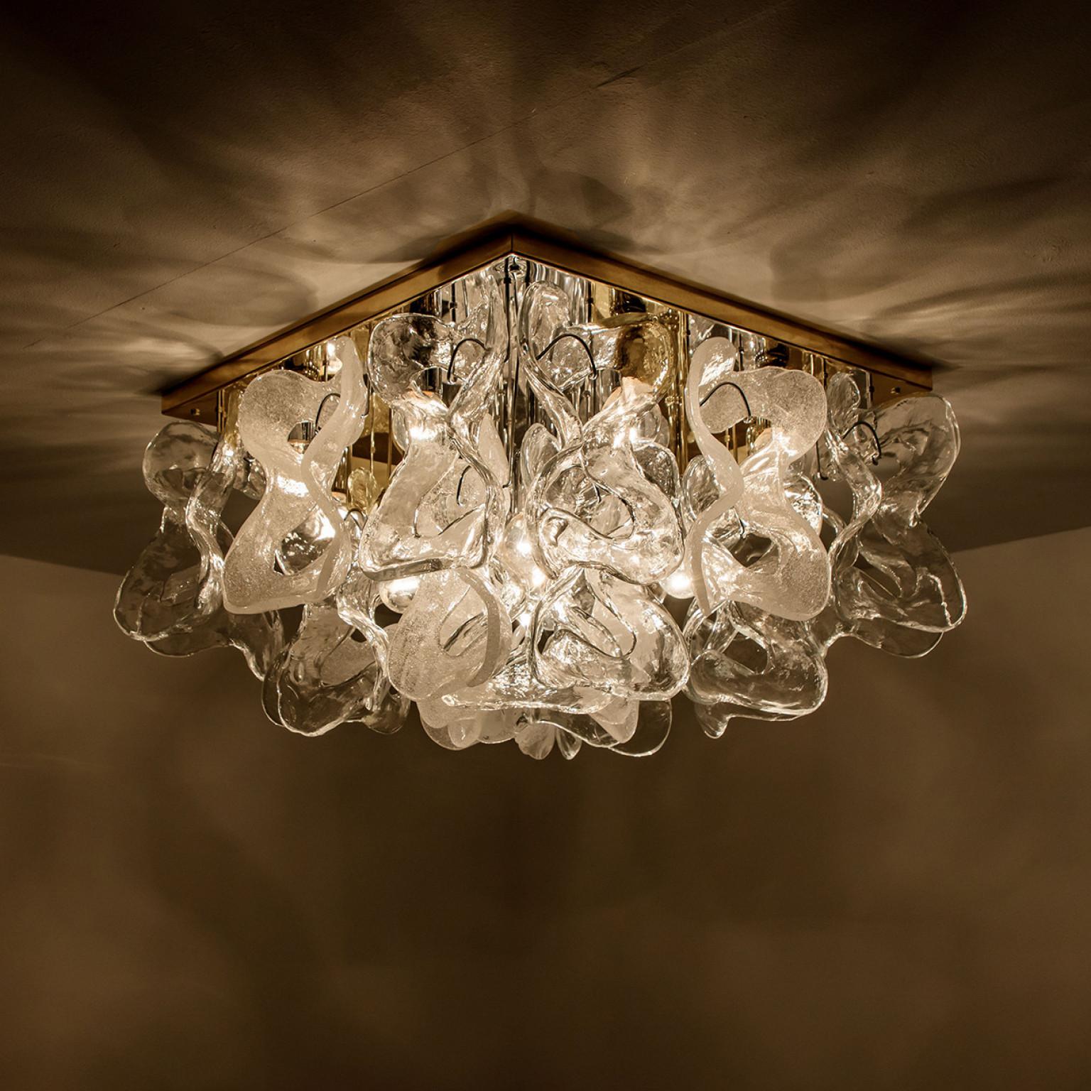 Massive J.T. Lustre encastré en laiton et verre de Murano Kalmar « Catena », 1970 en vente 12