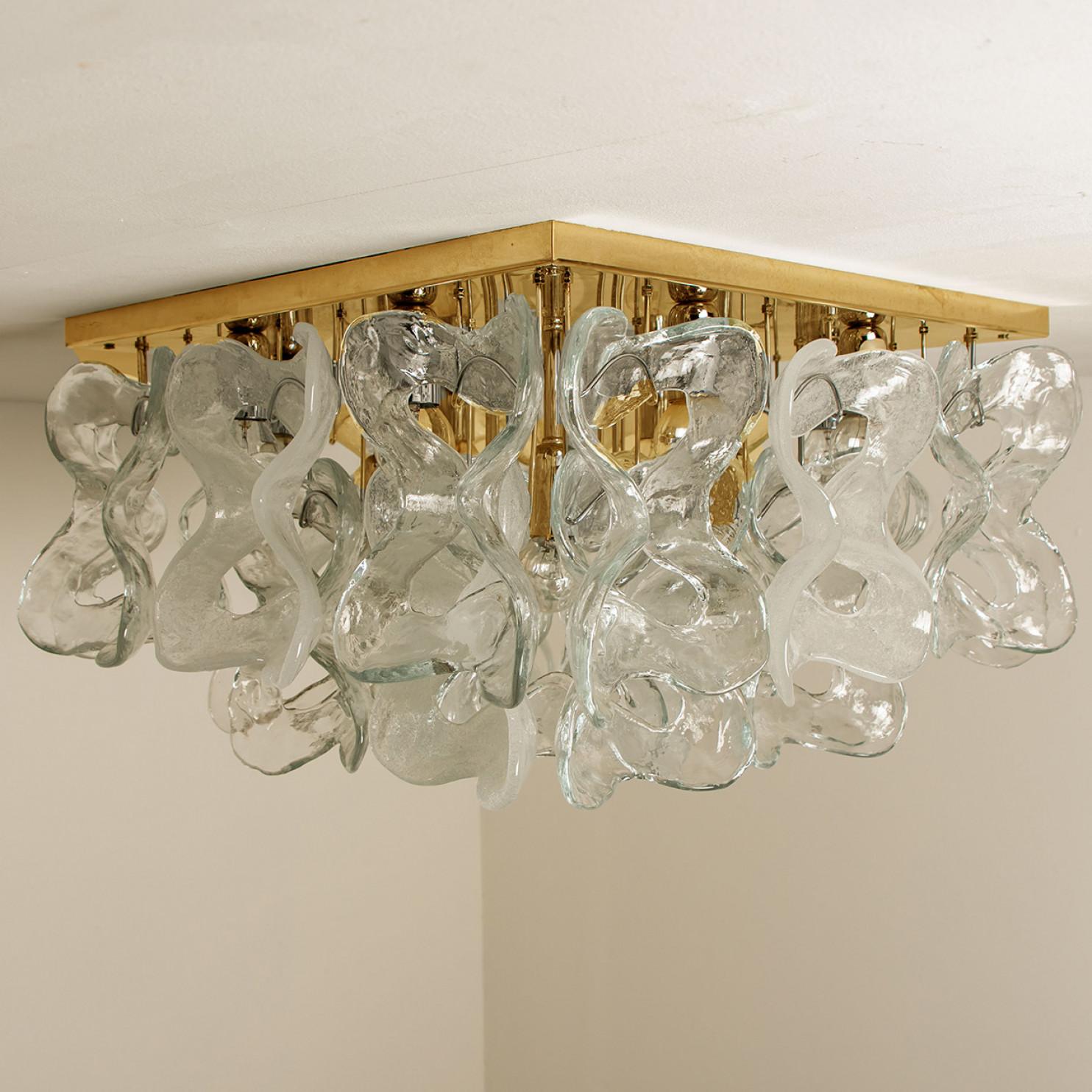 Massive J.T. Lustre encastré en laiton et verre de Murano Kalmar « Catena », 1970 Bon état - En vente à Rijssen, NL