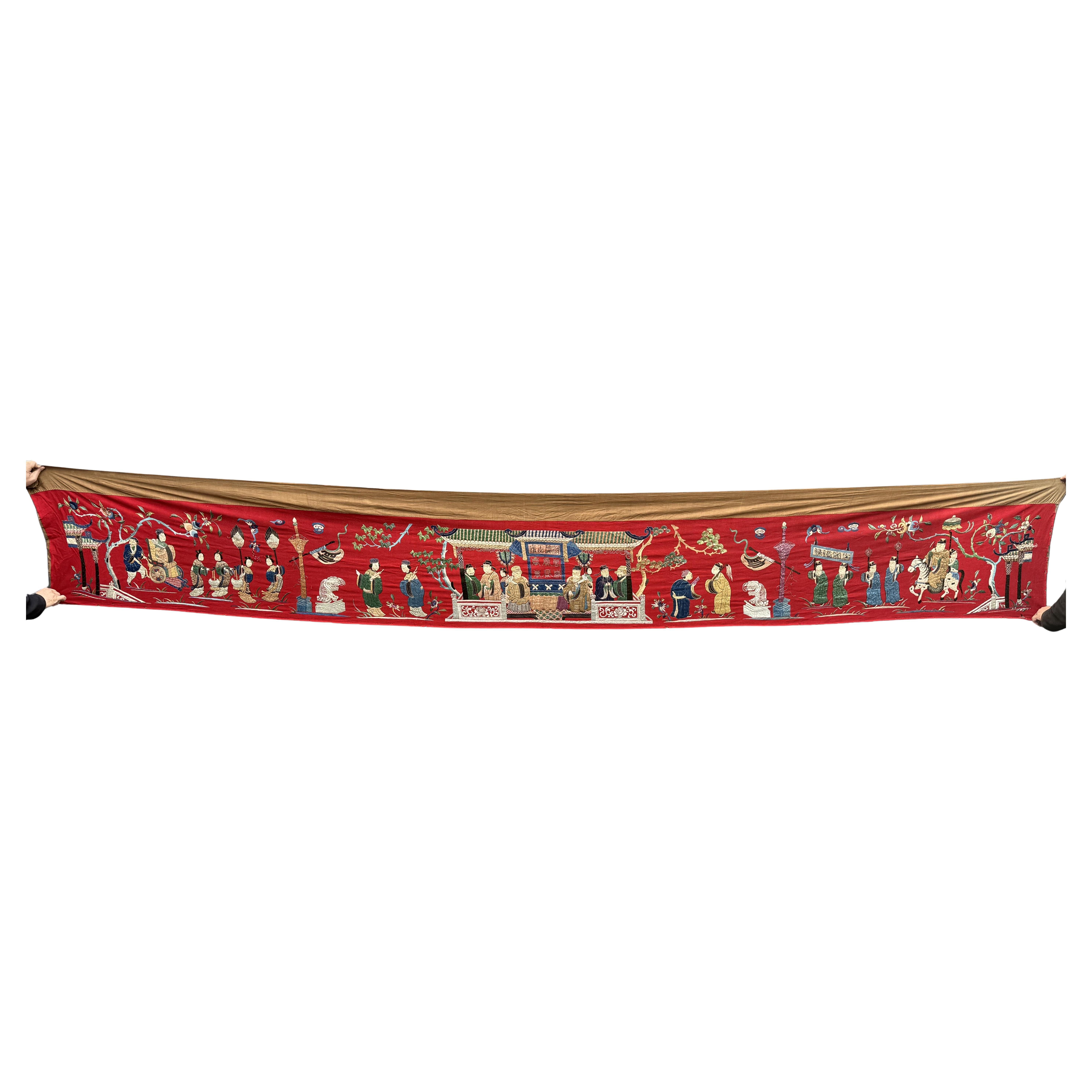 Massif panneau textile narratif en soie et feutre chinois de la fin de la dynastie Qing en vente