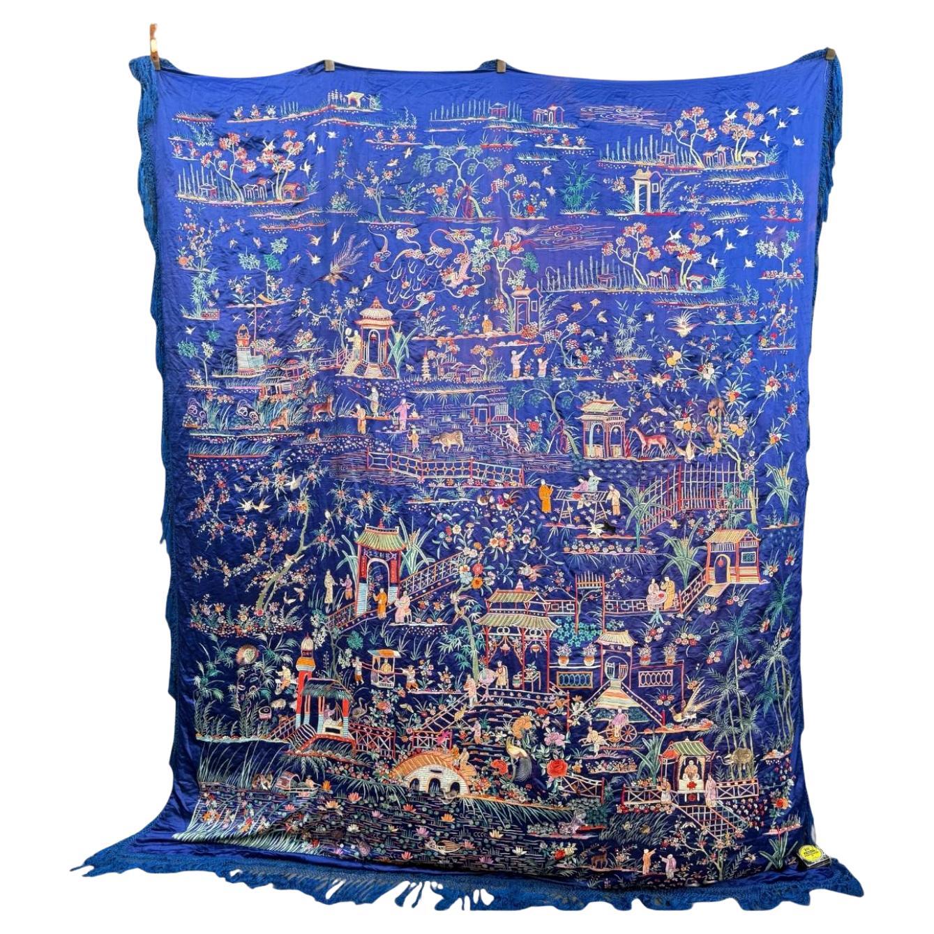 Châle chinois massif en soie brodée de la fin des Qing au début de la République 275 x 214 CM en vente