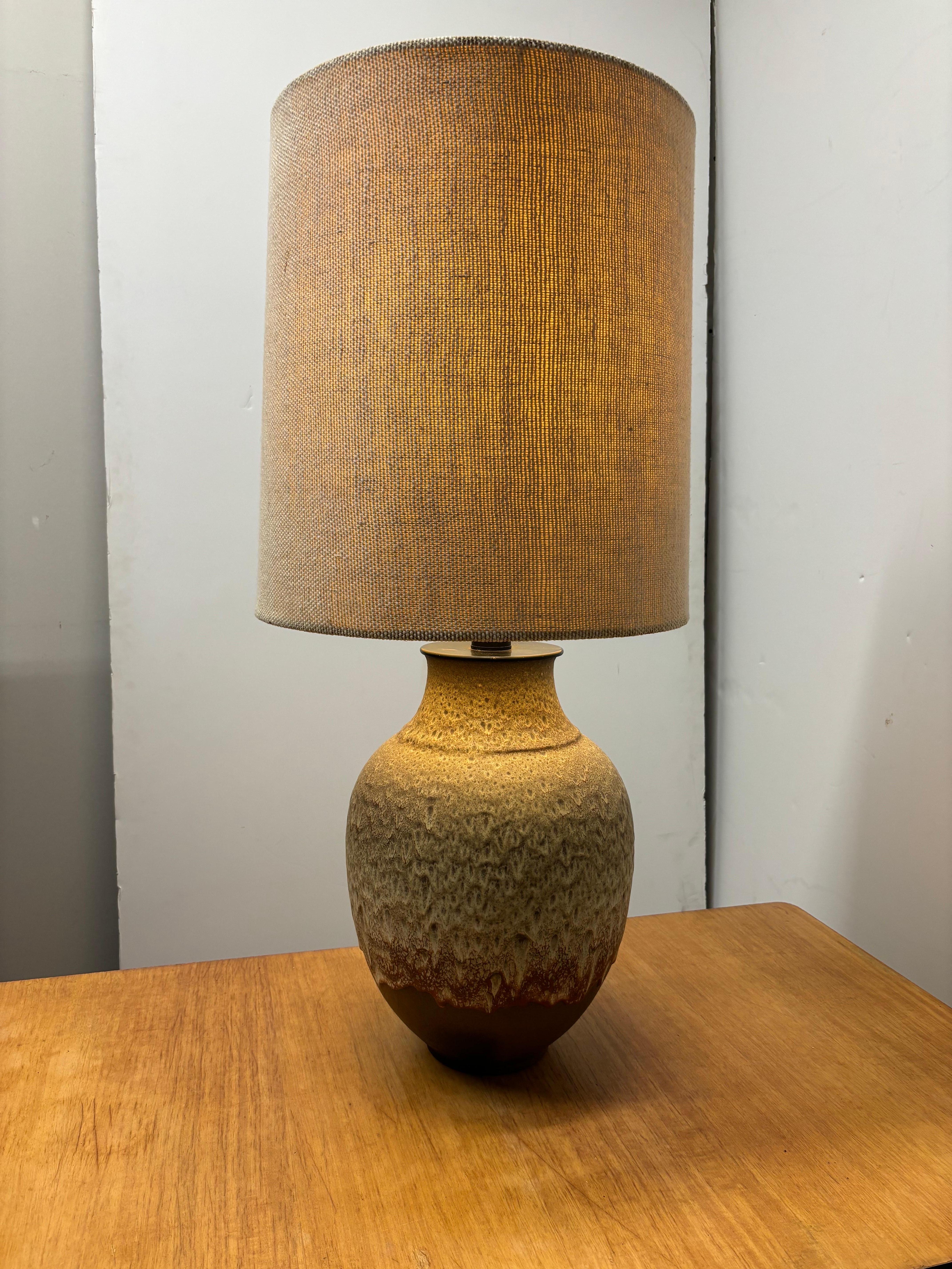 Massive Lava Flow Ceramic Table Lamp In Good Condition For Sale In Philadelphia, PA