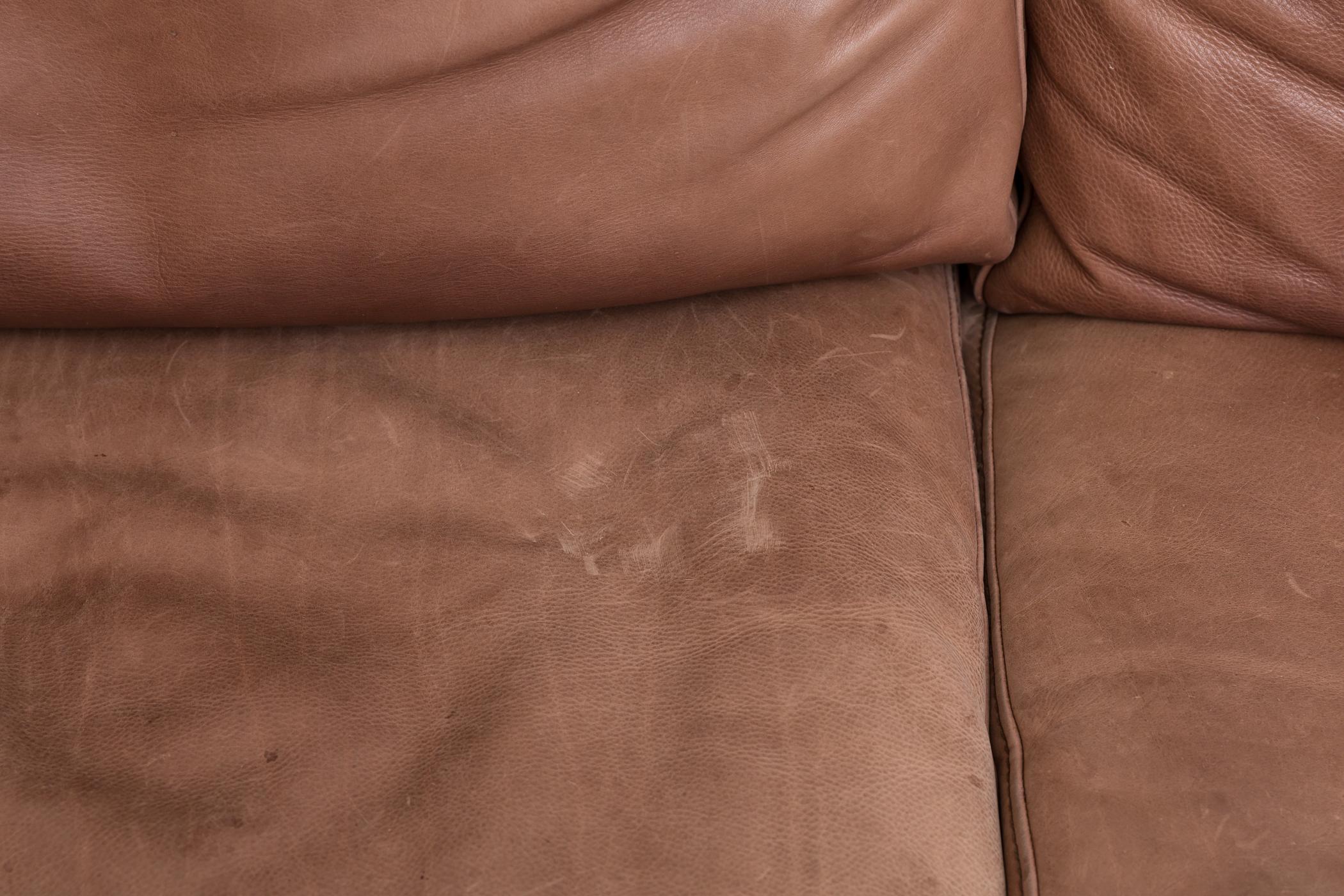 Massive Leather Sofa by Molinari 2