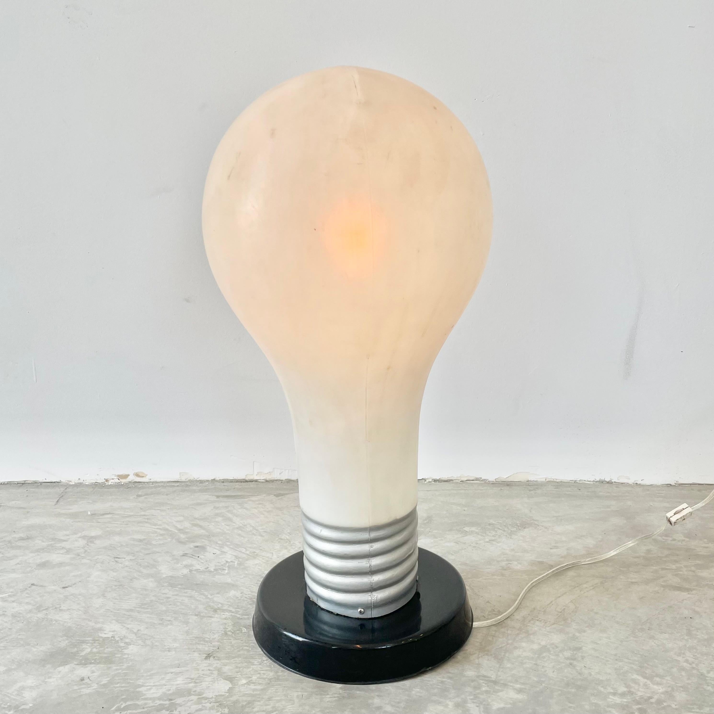 lightbulb lamp