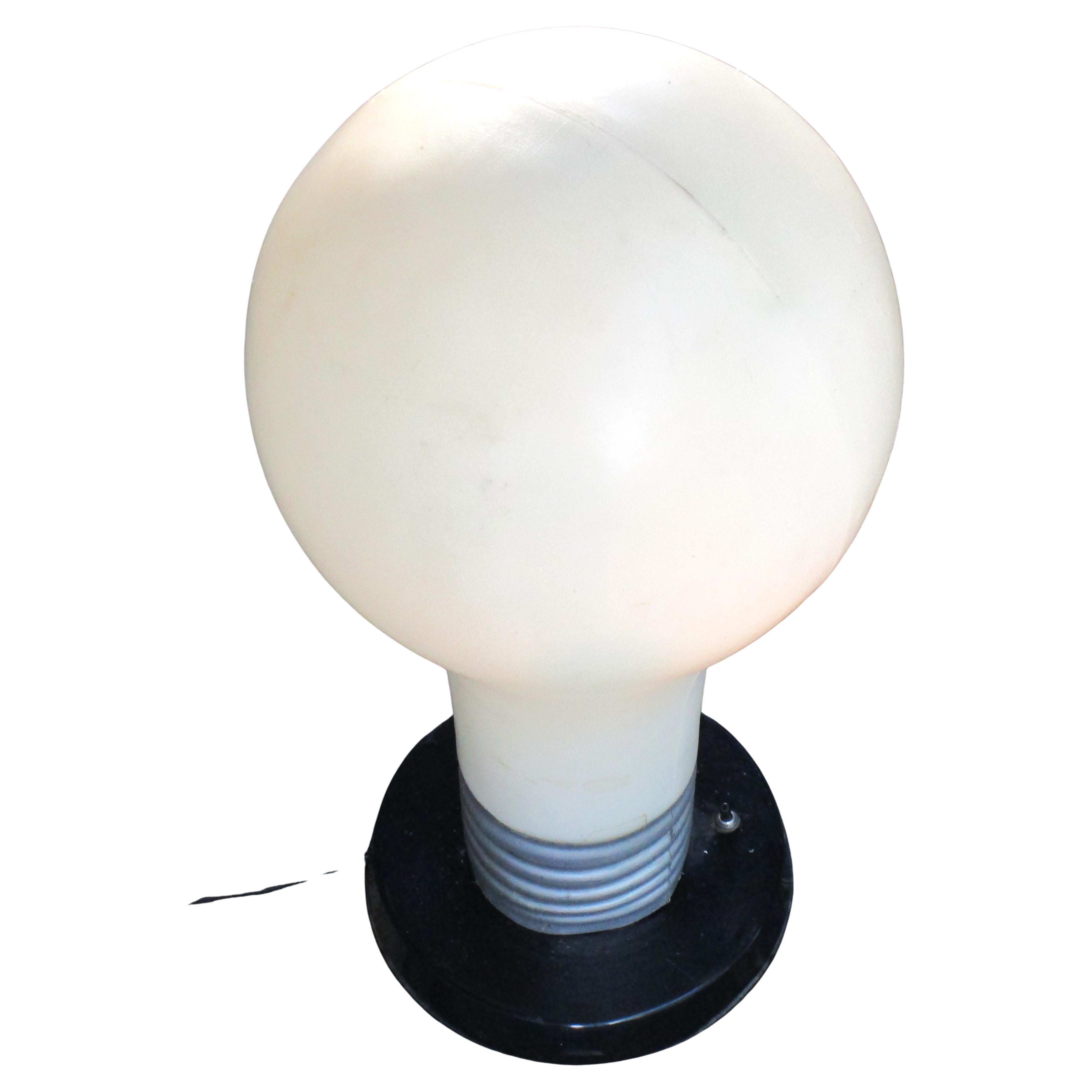Lámpara de mesa MaSSive Lightbulb Moderno de mediados de siglo en venta
