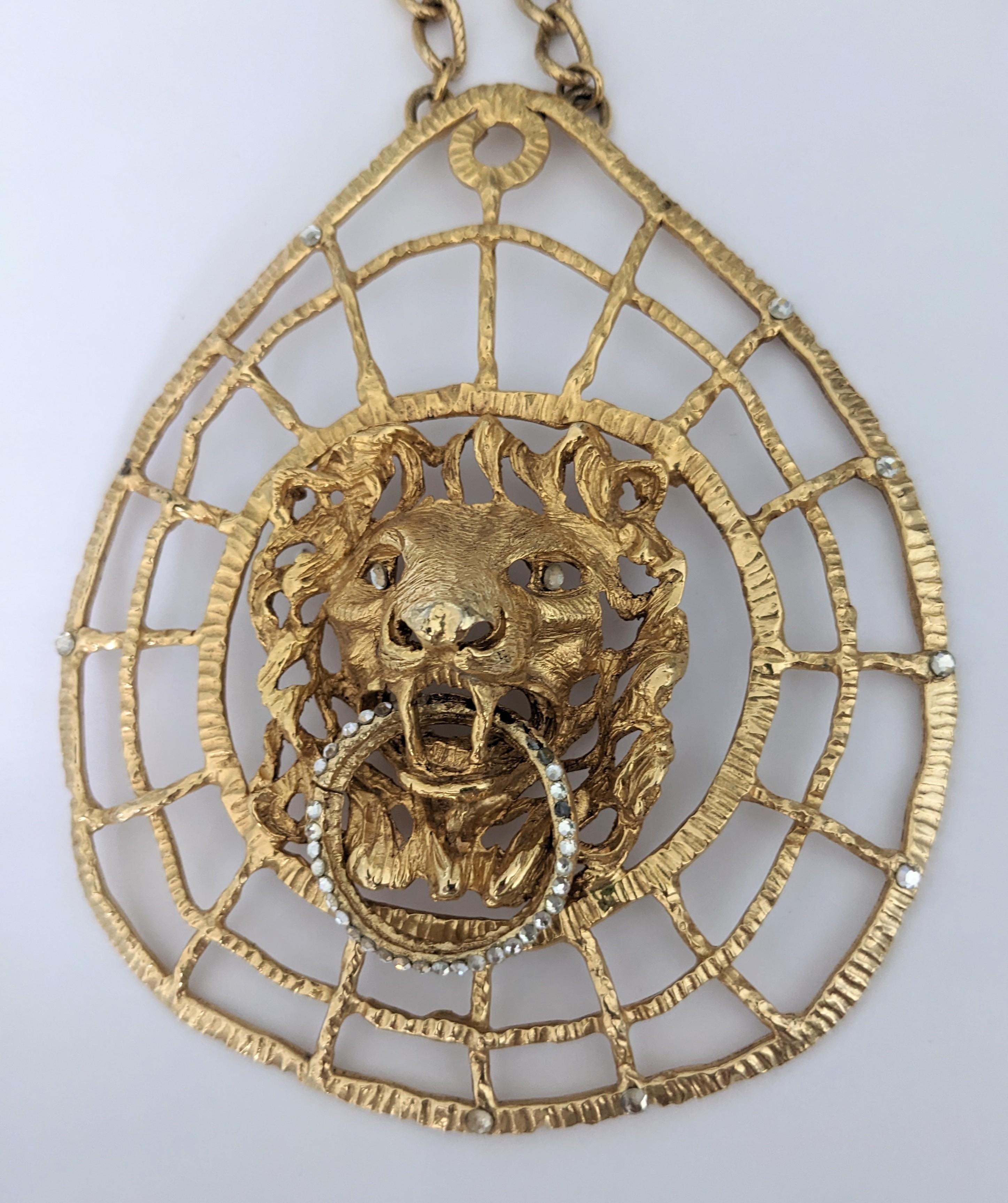 Massive Lion Doorknocker Pendant In Good Condition For Sale In New York, NY