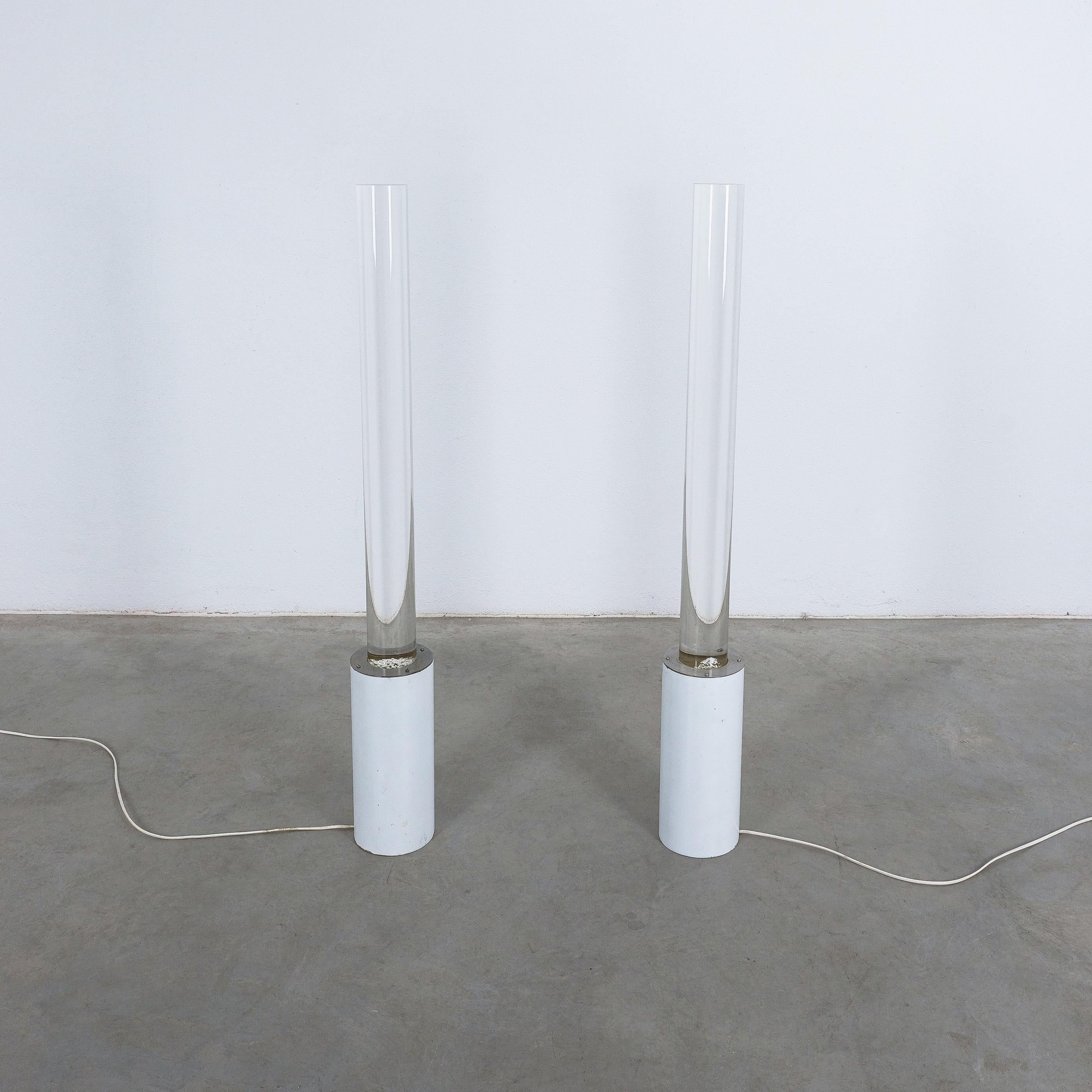 Massive Lucite White Floor Lamps, Italy, 1980 In Good Condition In Vienna, AT