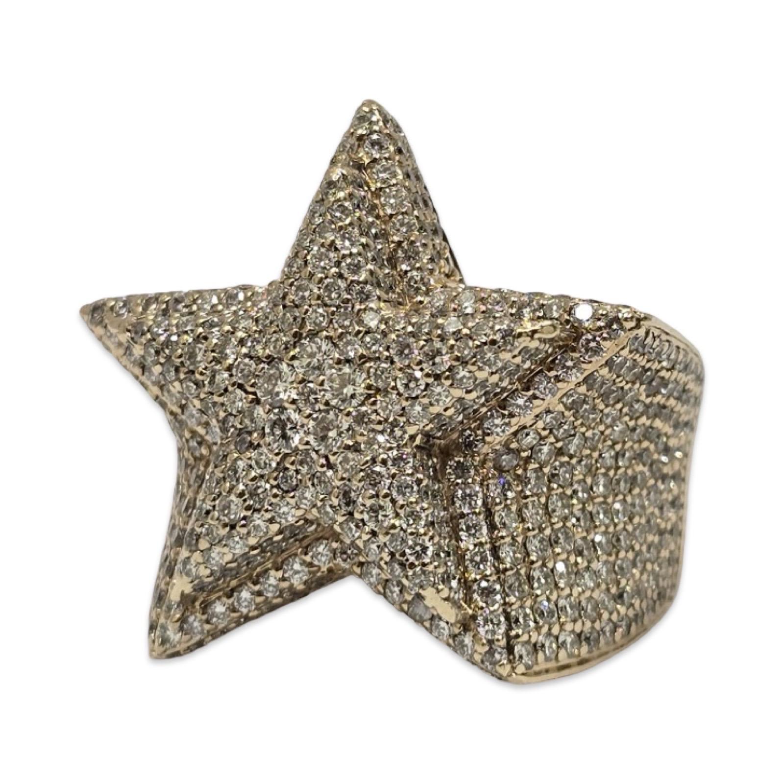 Taille ronde Bague massive pour homme avec 6.00tcw de diamant en forme d'étoile 3D en vente