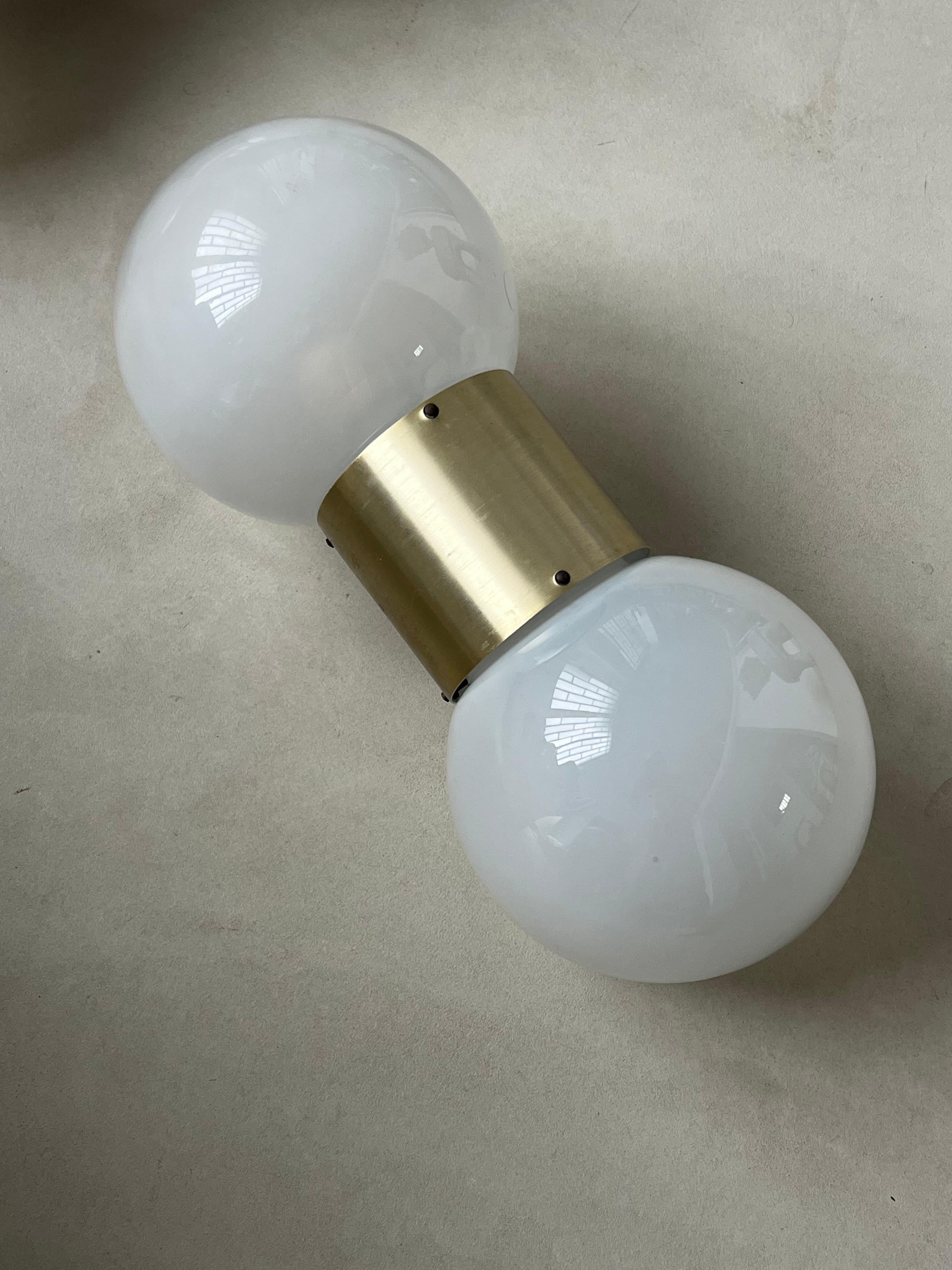 Metallo e vetro massiccio  Applique da parete anni '70 Stilux Milano in vendita 1