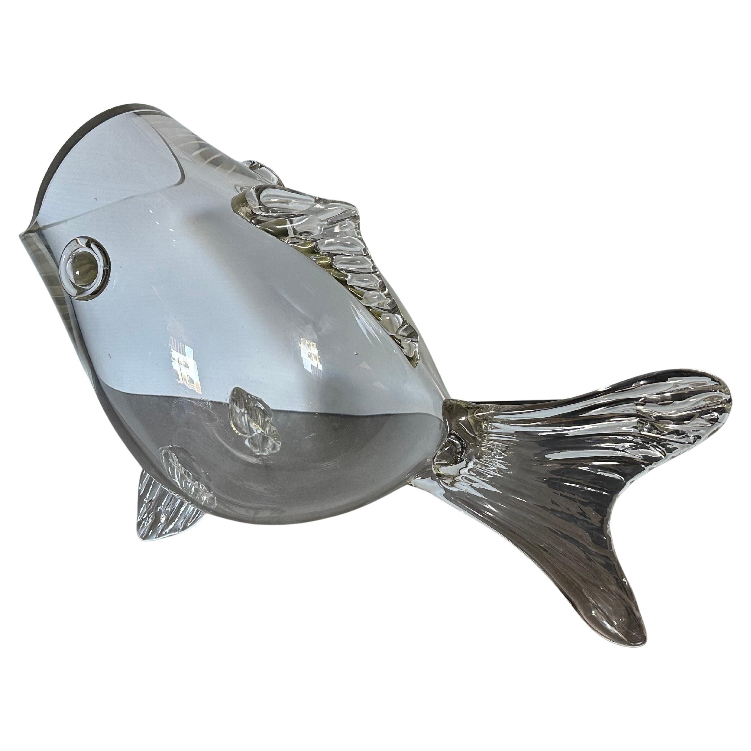 Massive Mid-Century Hand-Blown Glass Fish Vase in the Style of Blenko Glass in vendita 2