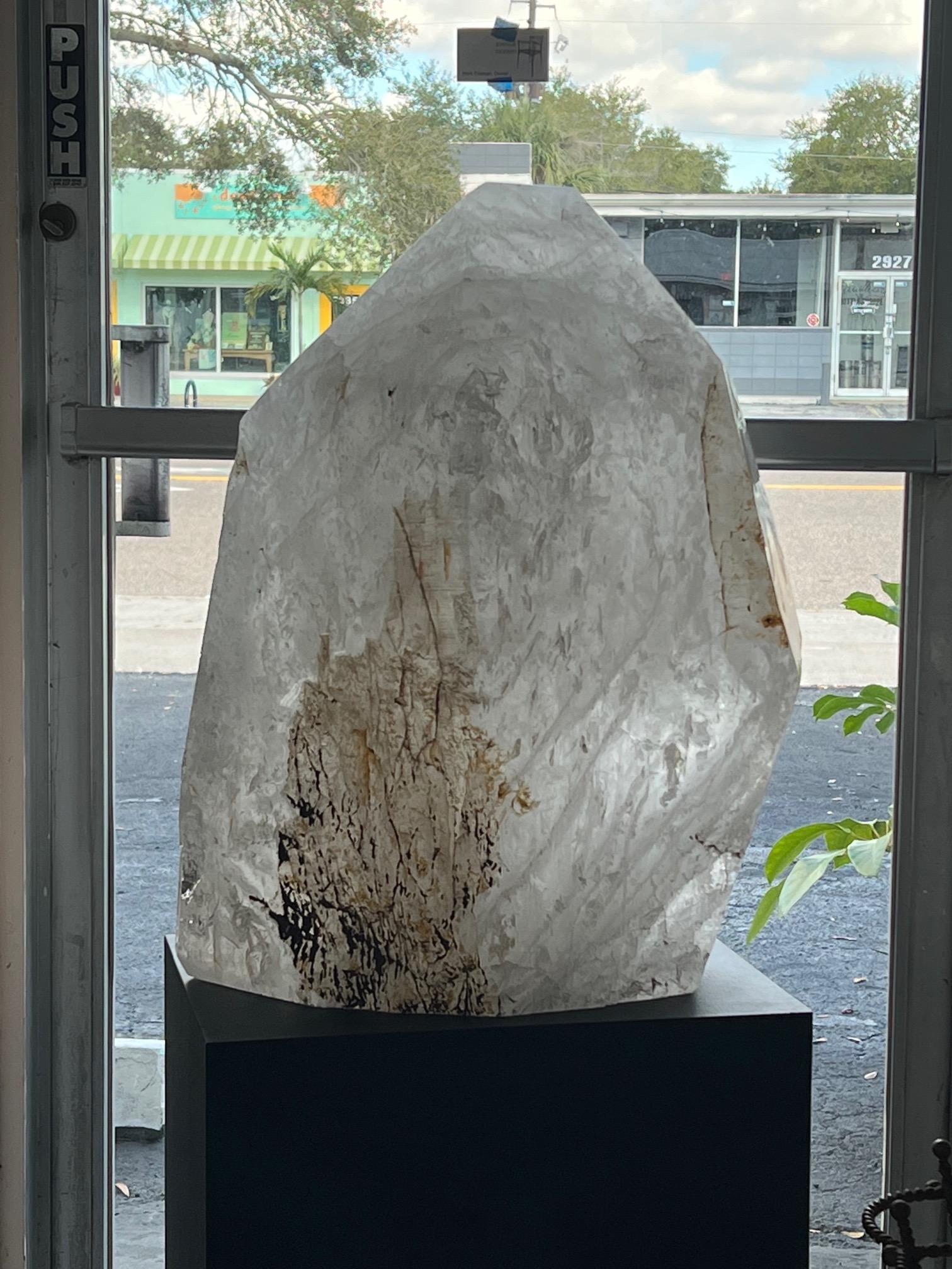 Massiver natürlicher weißer Bergkristall-Obelisk- Healing im Angebot 6