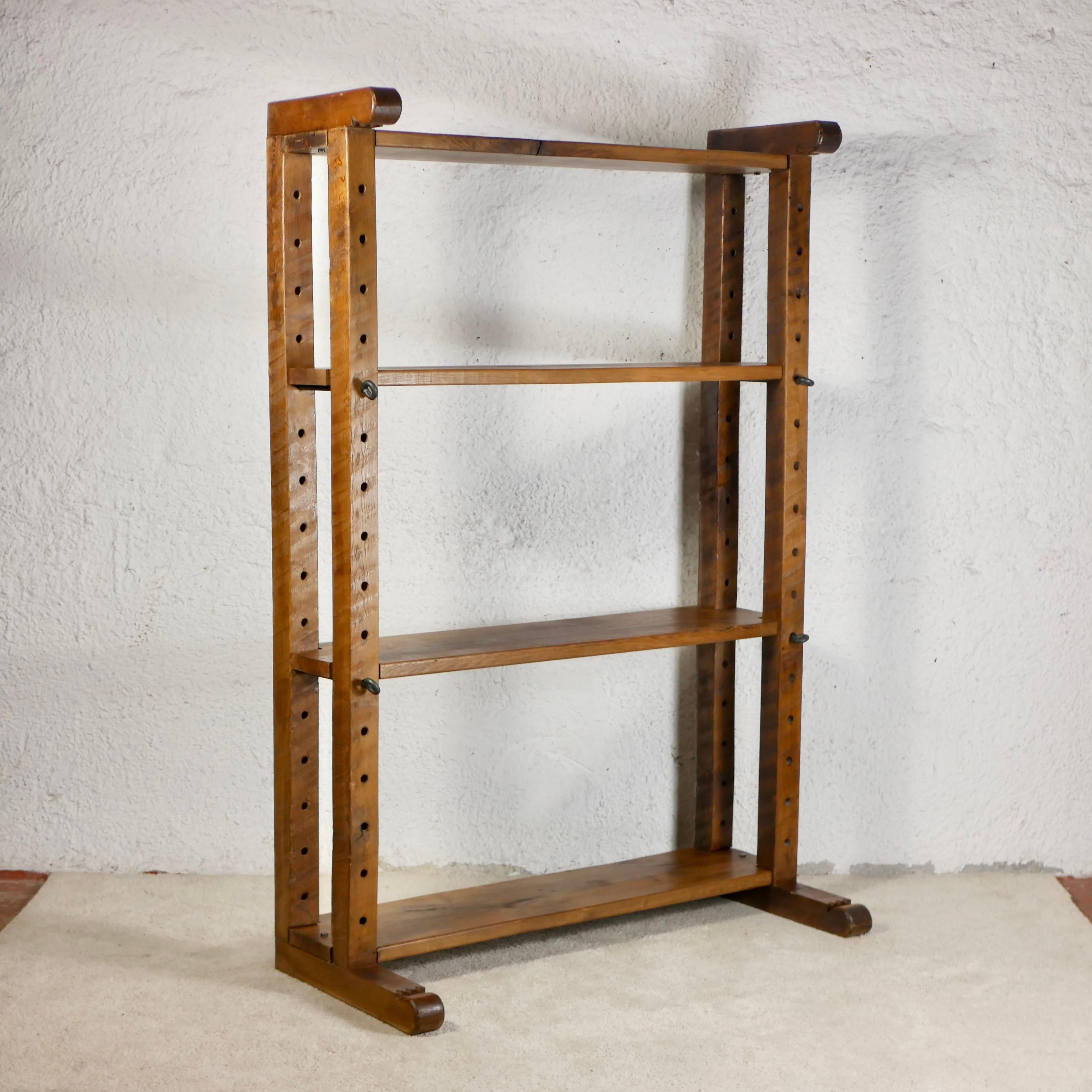 Stunning and high shelves cabinet, in massive oak wood, made in the 1950s in the Netherlands, where it used to be a cheese shelves « Stokkenkast ».
Sturdy, rustic, practical, you can either use it with or without the bottom part.
Dimensions : H179,