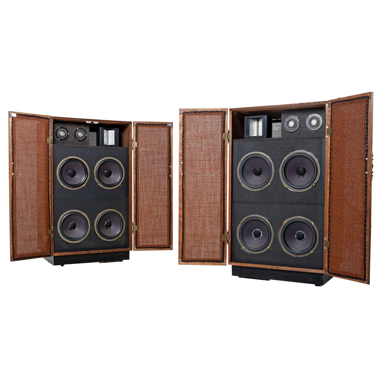 These speaker cabinets are enormous and sound just as amazing as they look. Four 10