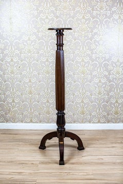 Massive Oak Pedestal/Flower Stand from the Interwar Period in Dark Brown