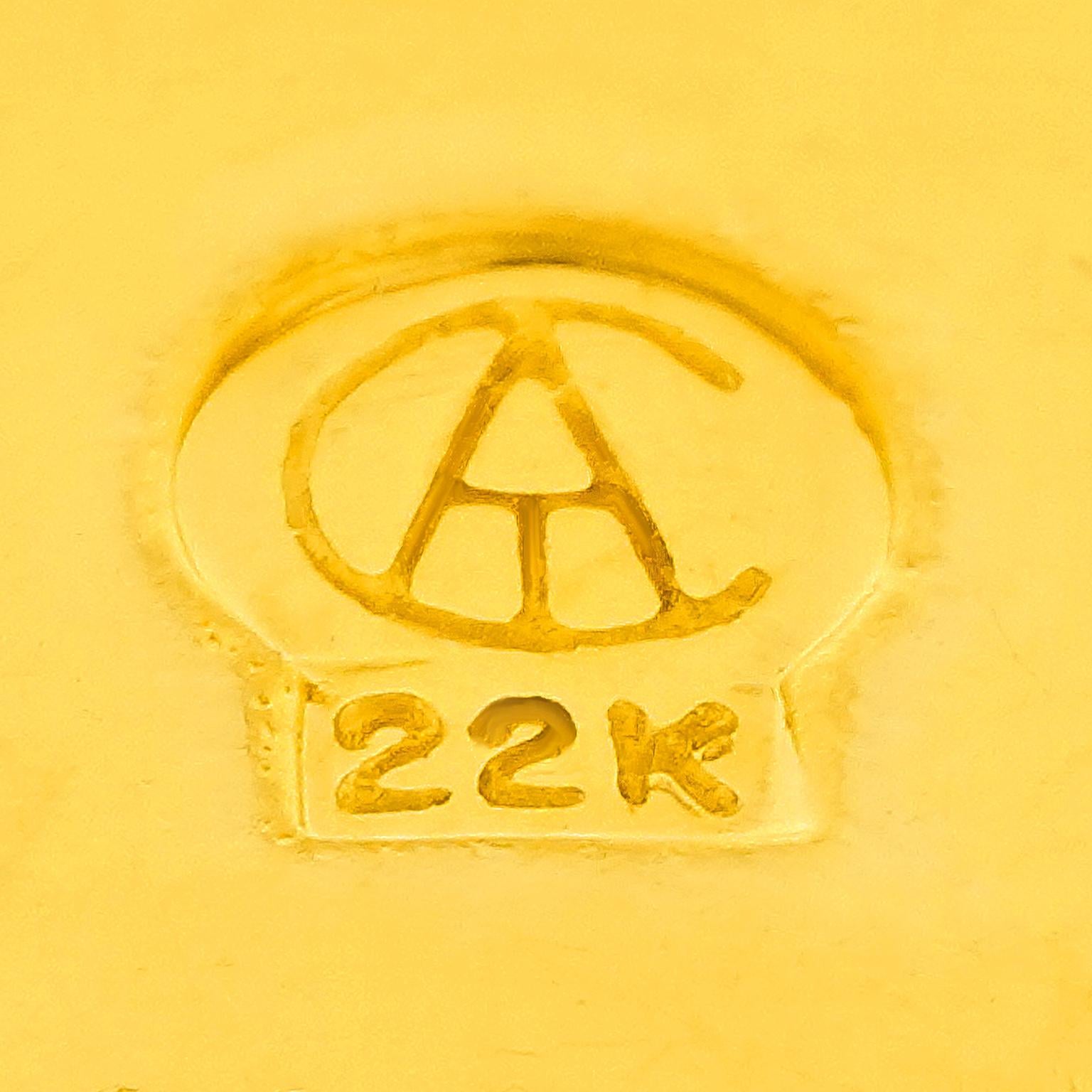 Femenino o masculino Anillo masivo de perlas Organo Chic 22k en venta