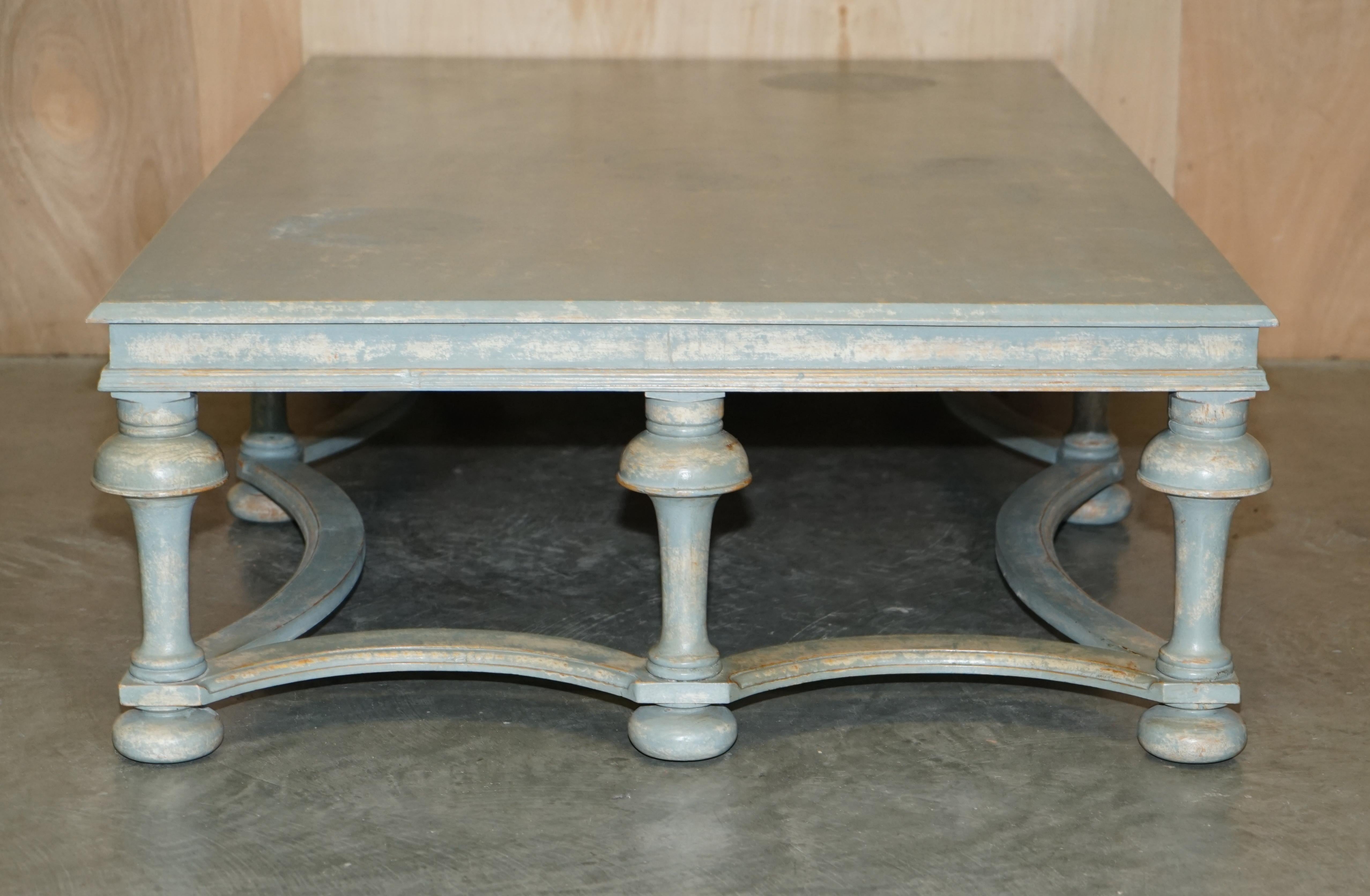 MASSIVER ORIGINALER PAiNT SIX PILLARS LEG FRANZÖSISCHER COUNTRY HOUSE COFFEE TABLE im Angebot 9