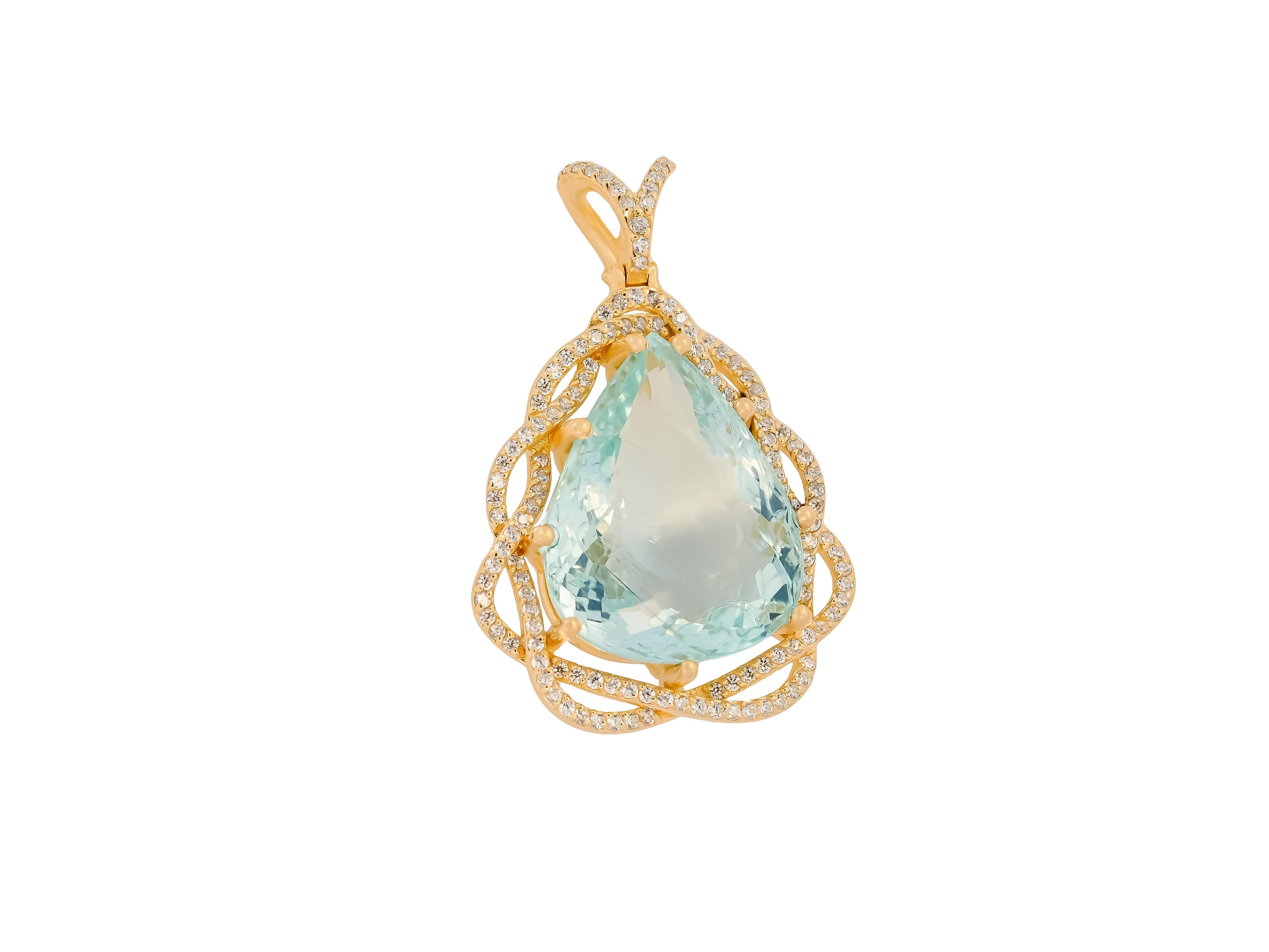 Pendentif grande poire aigue-rimarine ans diamants en or 18 carats Neuf - En vente à Istanbul, TR