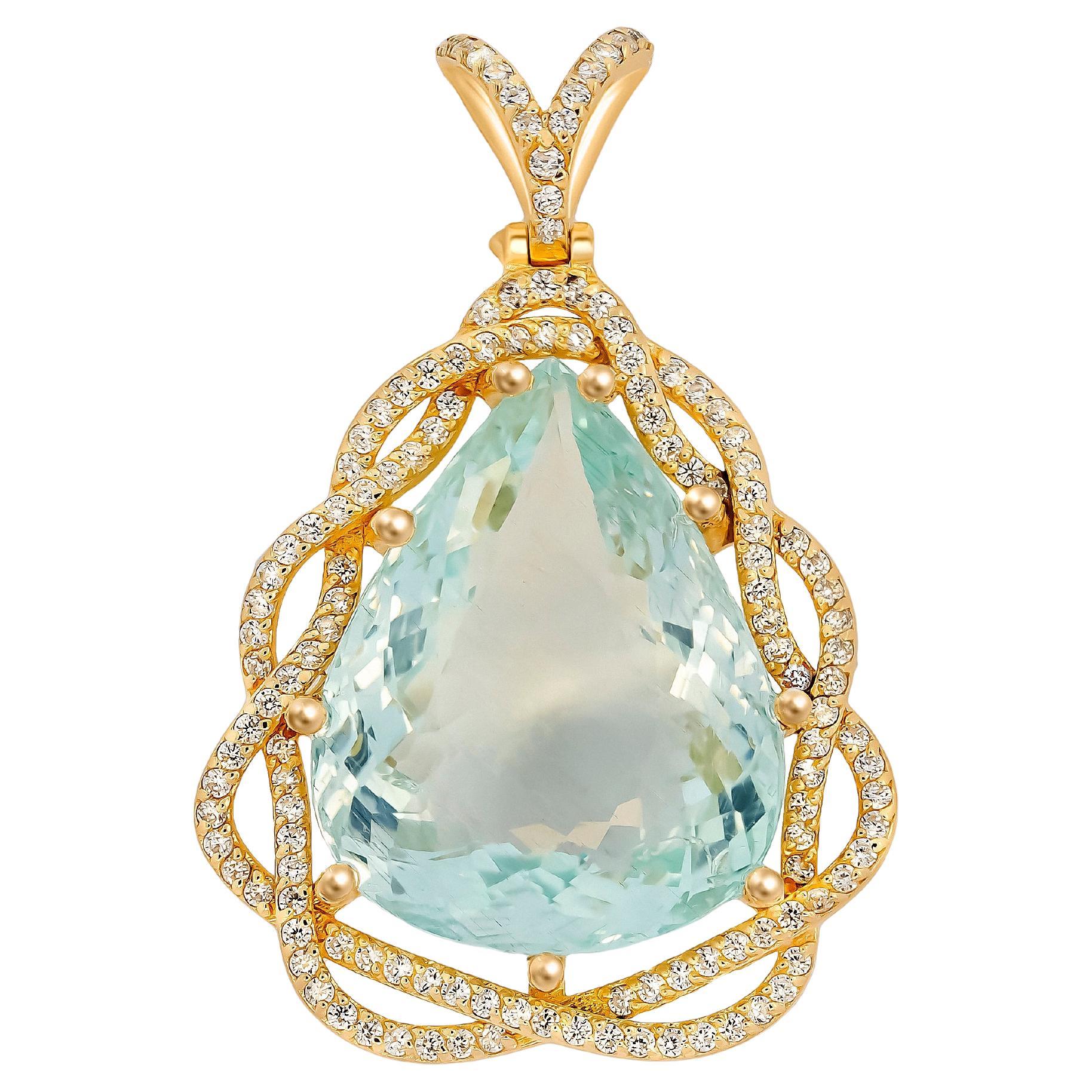 Pendentif grande poire aigue-rimarine ans diamants en or 18 carats en vente