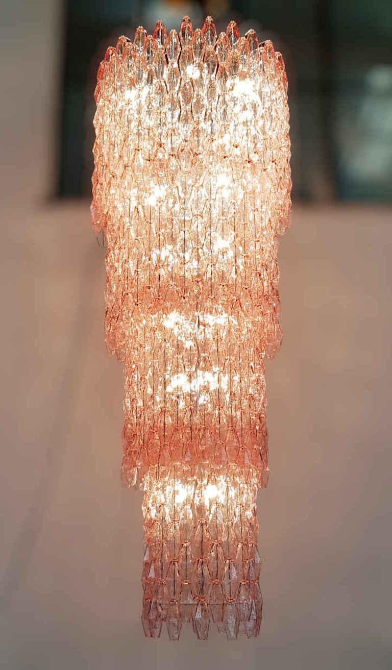 XX secolo Massiccio lampadario rosa Poliedri in vendita