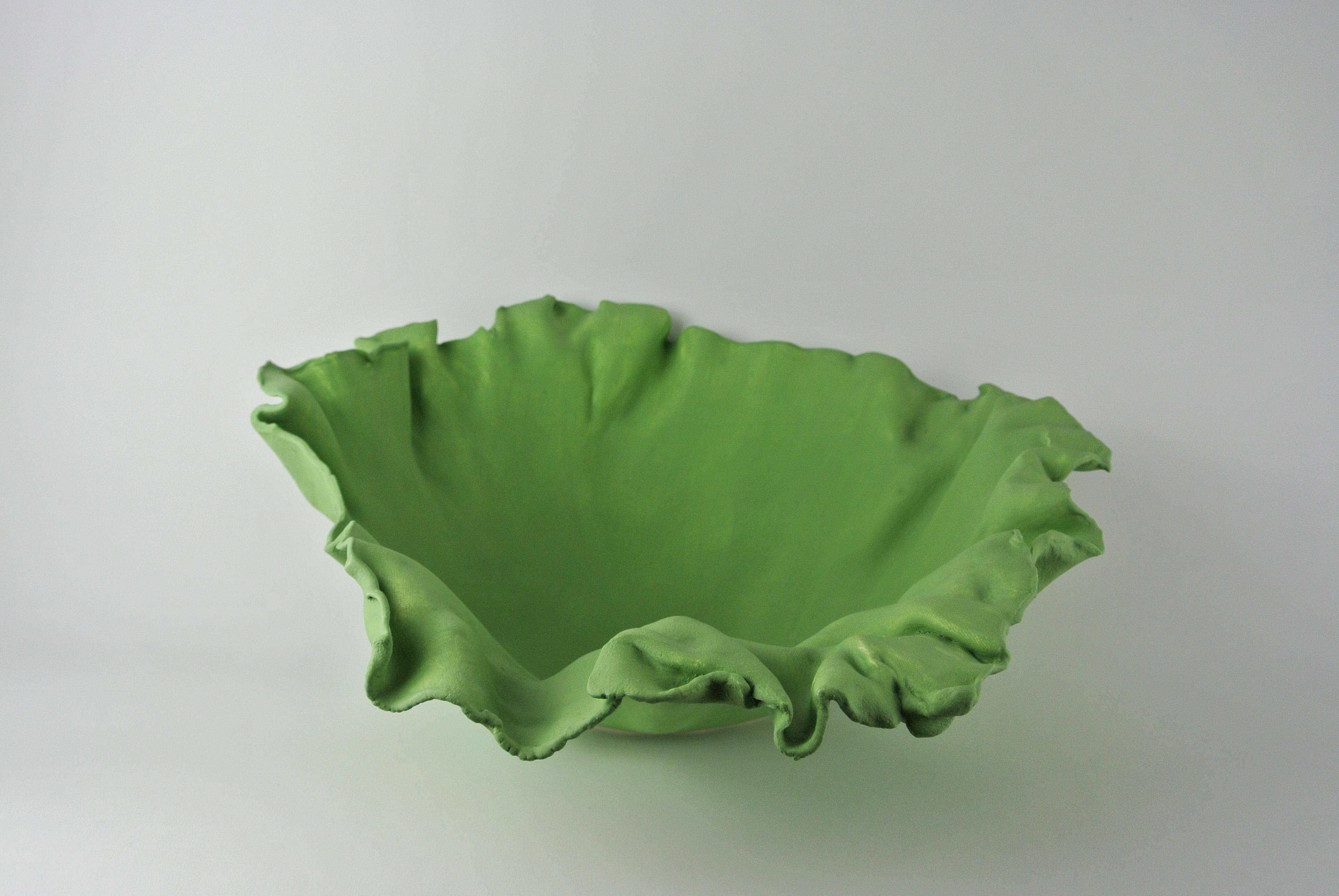 Massive Porcelain Bowl with Lichen Green Engobe In New Condition For Sale In Berlin, DE