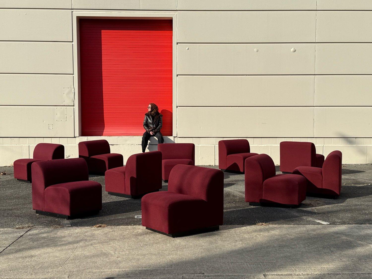 Massive Postmodern Vintage Ten-Piece Section Sofa In Distressed Condition In Raleigh, NC