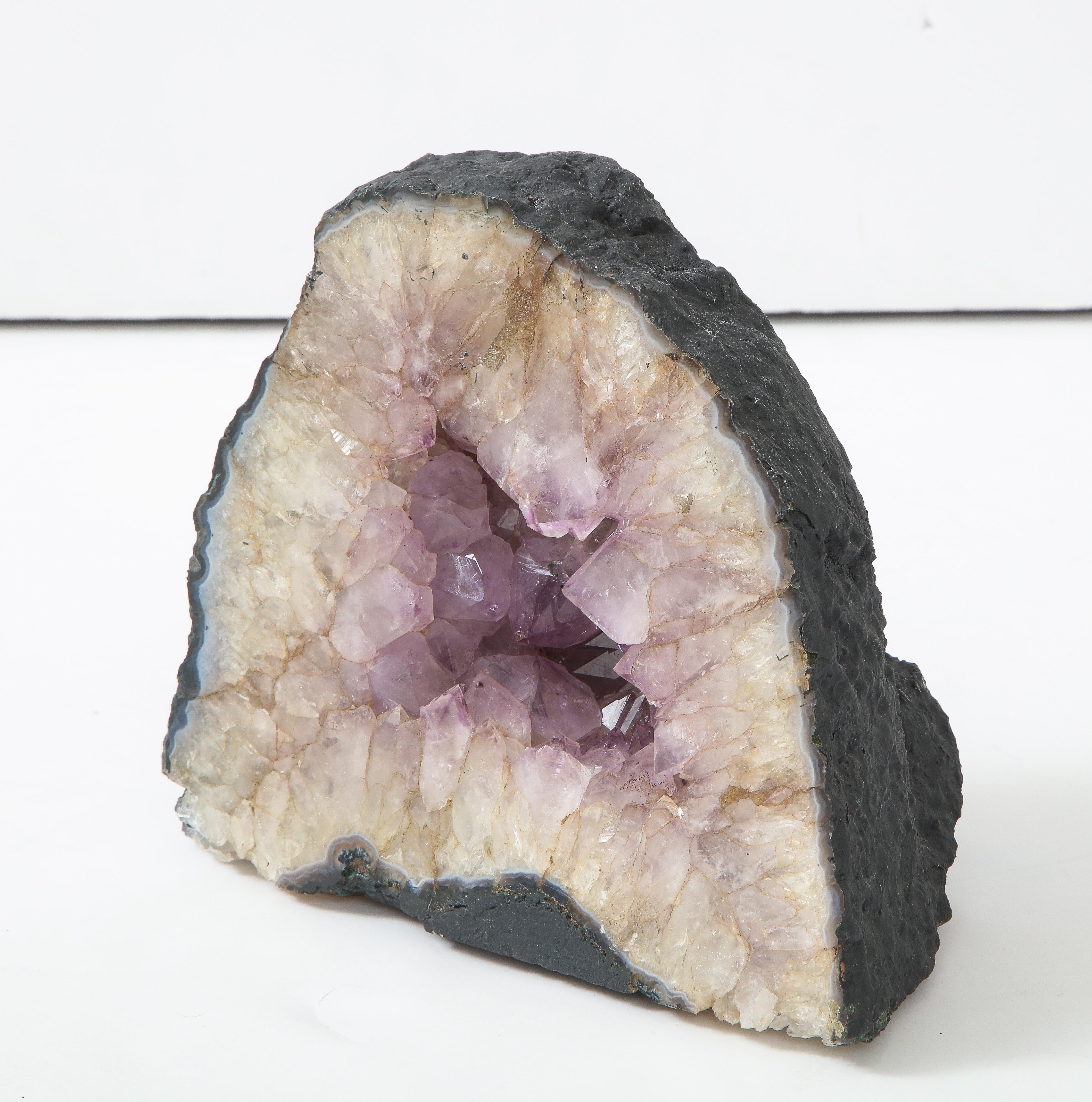 Massiver Amethyst, Quarzkristall-Exemplar (Südamerikanisch) im Angebot