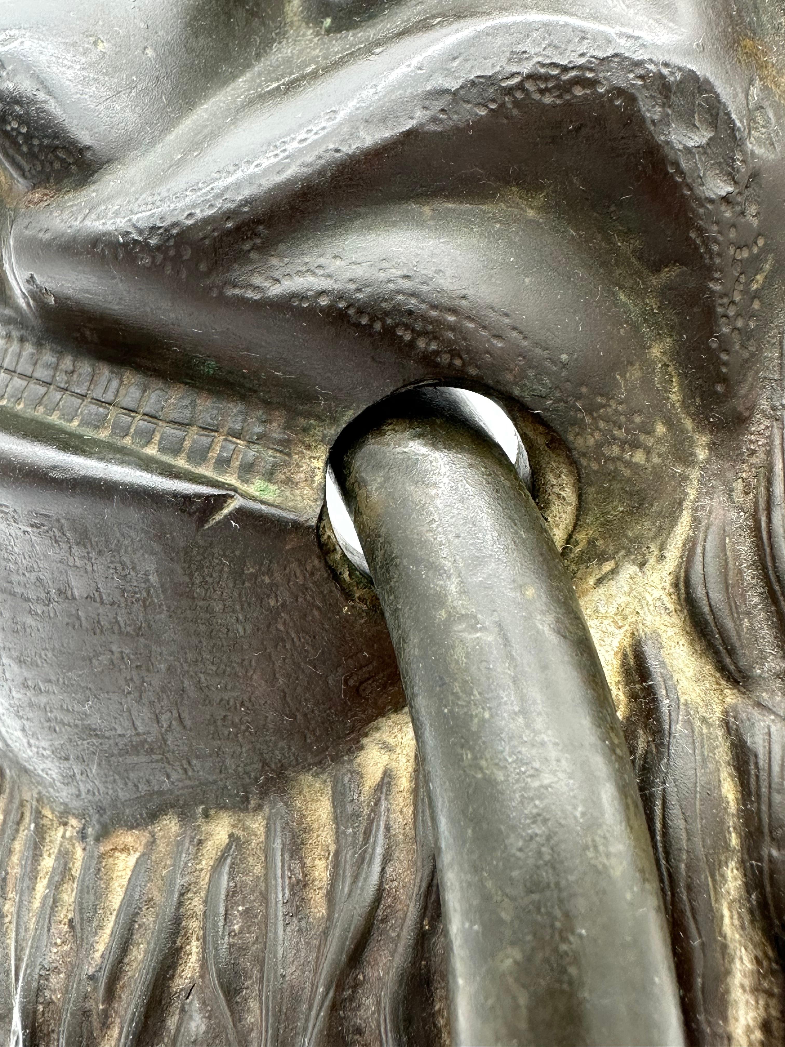 Rare lion d'Allemagne du Sud  Knocker de porte en bronze, 17ème siècle en vente 7