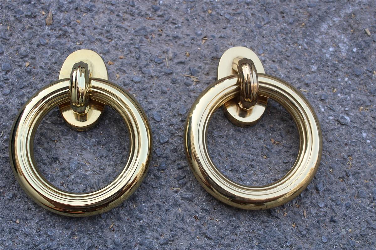 Massive Round Ring Polished Brass Handles, Italian Design, 1970s In Good Condition For Sale In Palermo, Sicily