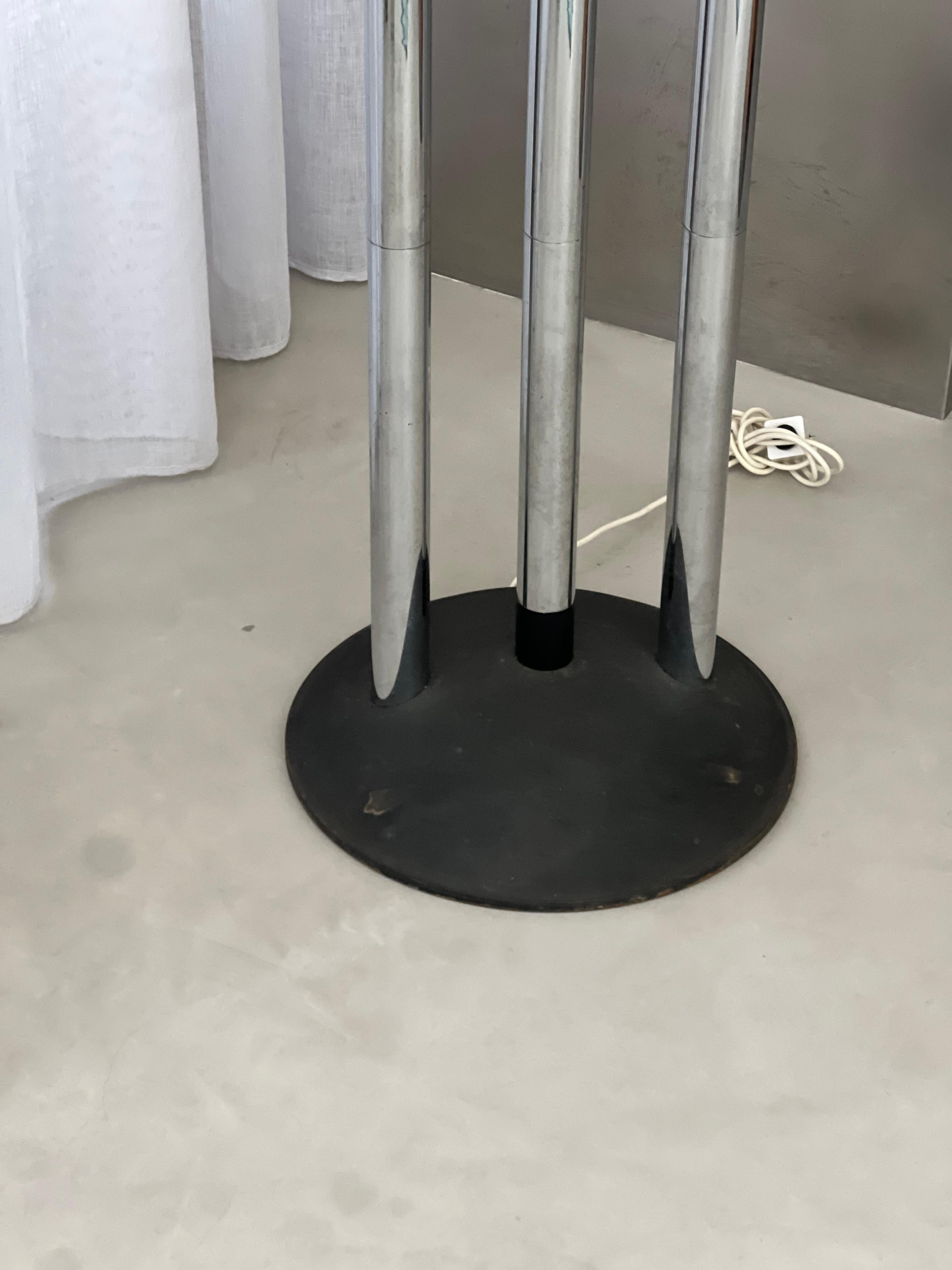 Grand lampadaire sculptural chromé, bras réglables, pièce de collection italienne en vente 4
