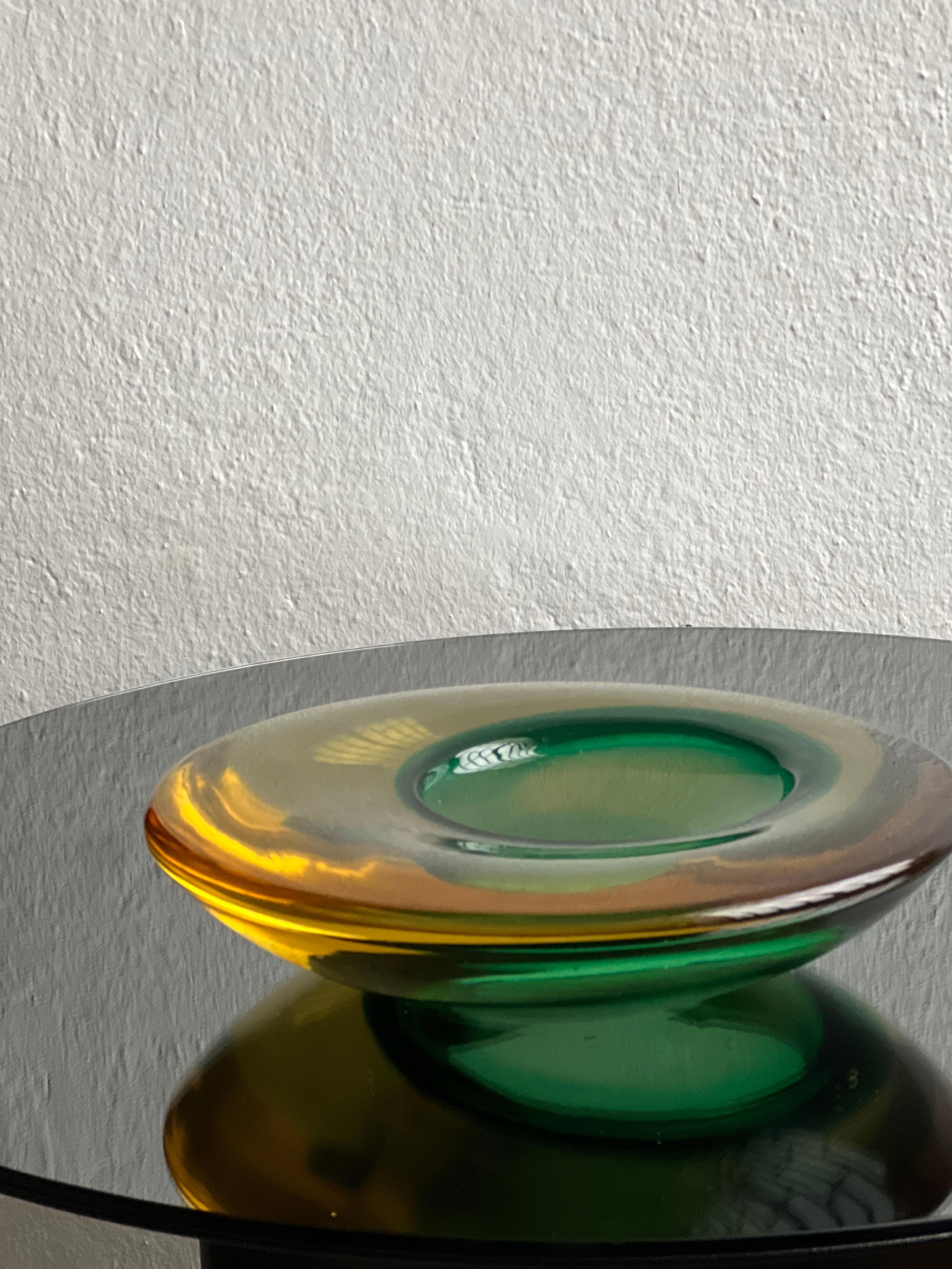 Gran cuenco escultórico de cristal de Murano de Antonio da Ros Cenedese, fabricado en Italia mediados del siglo XX en venta