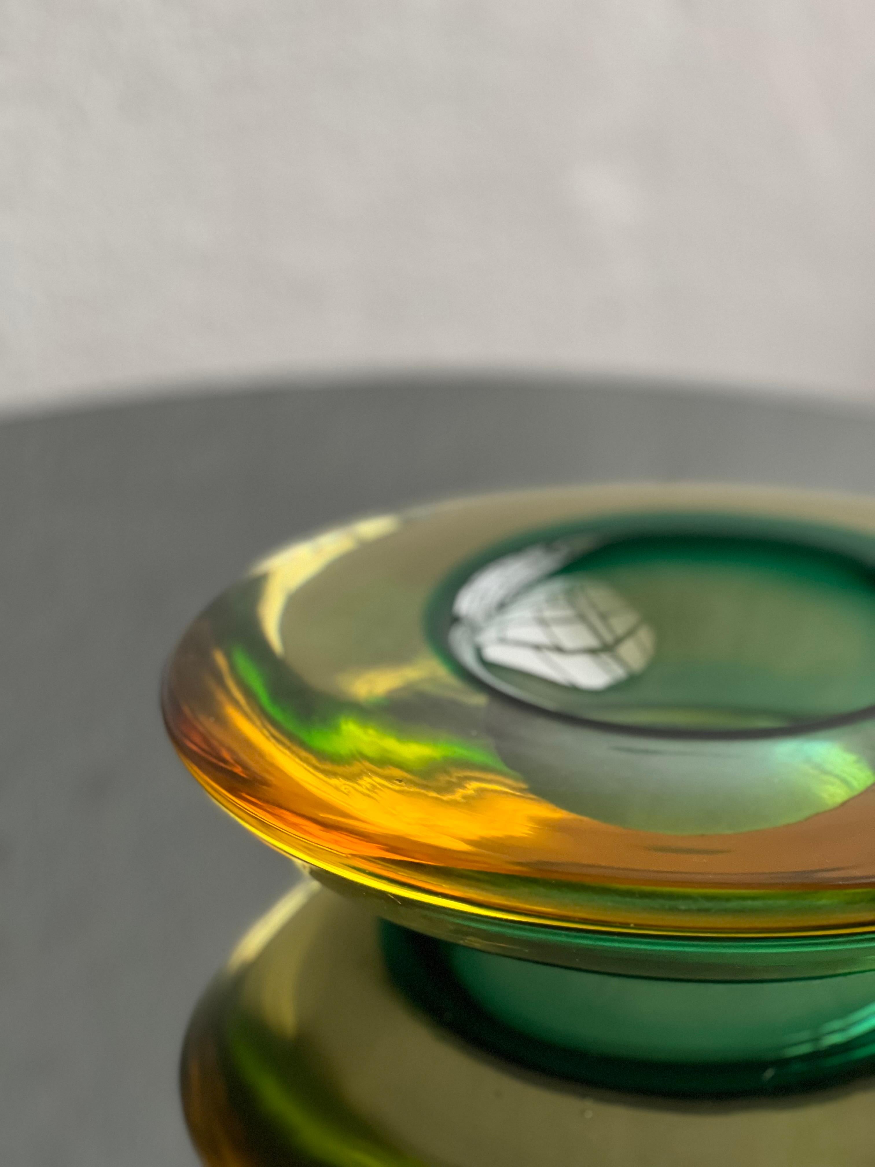Gran cuenco escultórico de cristal de Murano de Antonio da Ros Cenedese, fabricado en Italia en venta 1