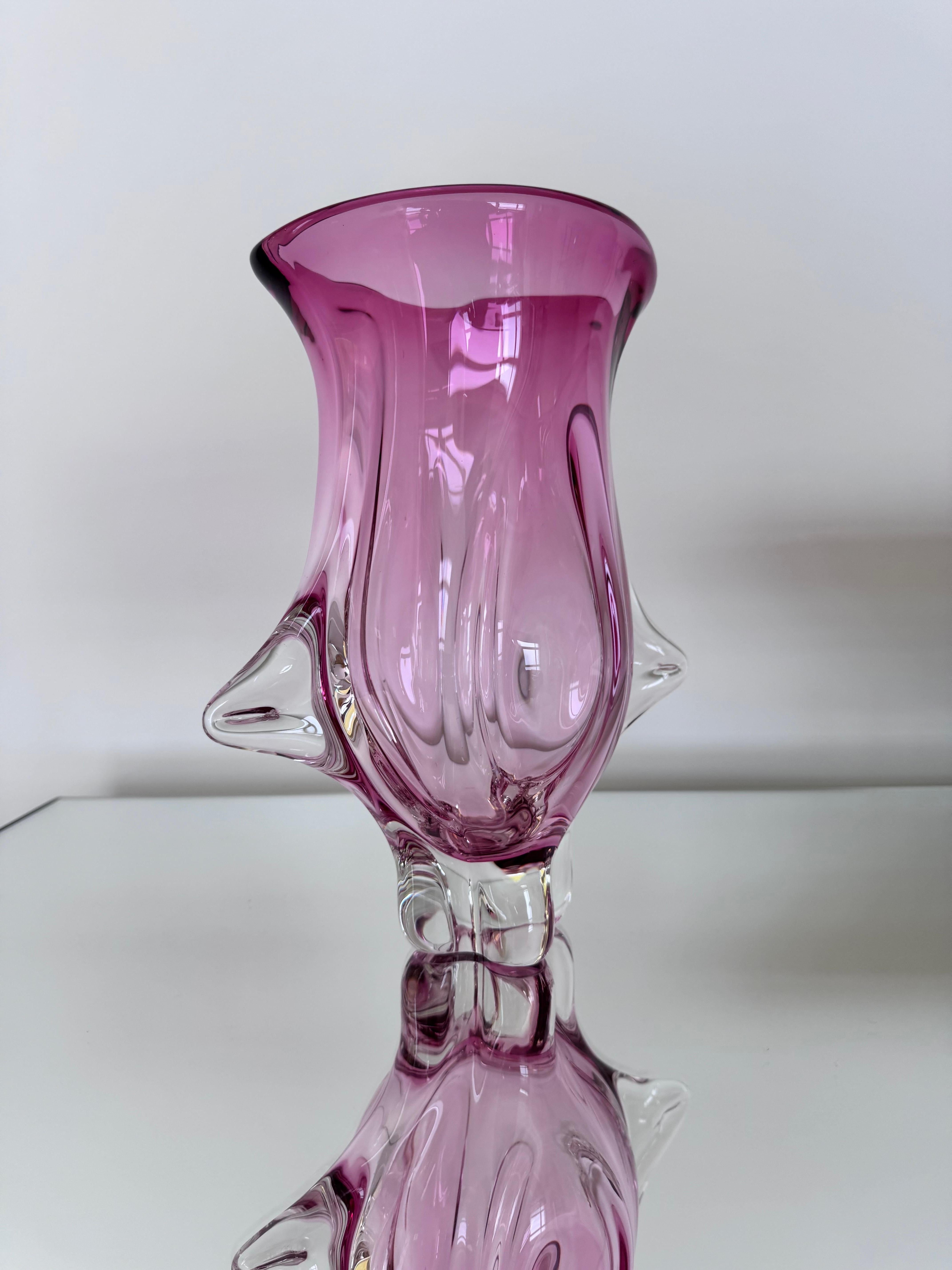 Vase massif en rose sculptural, Murano  