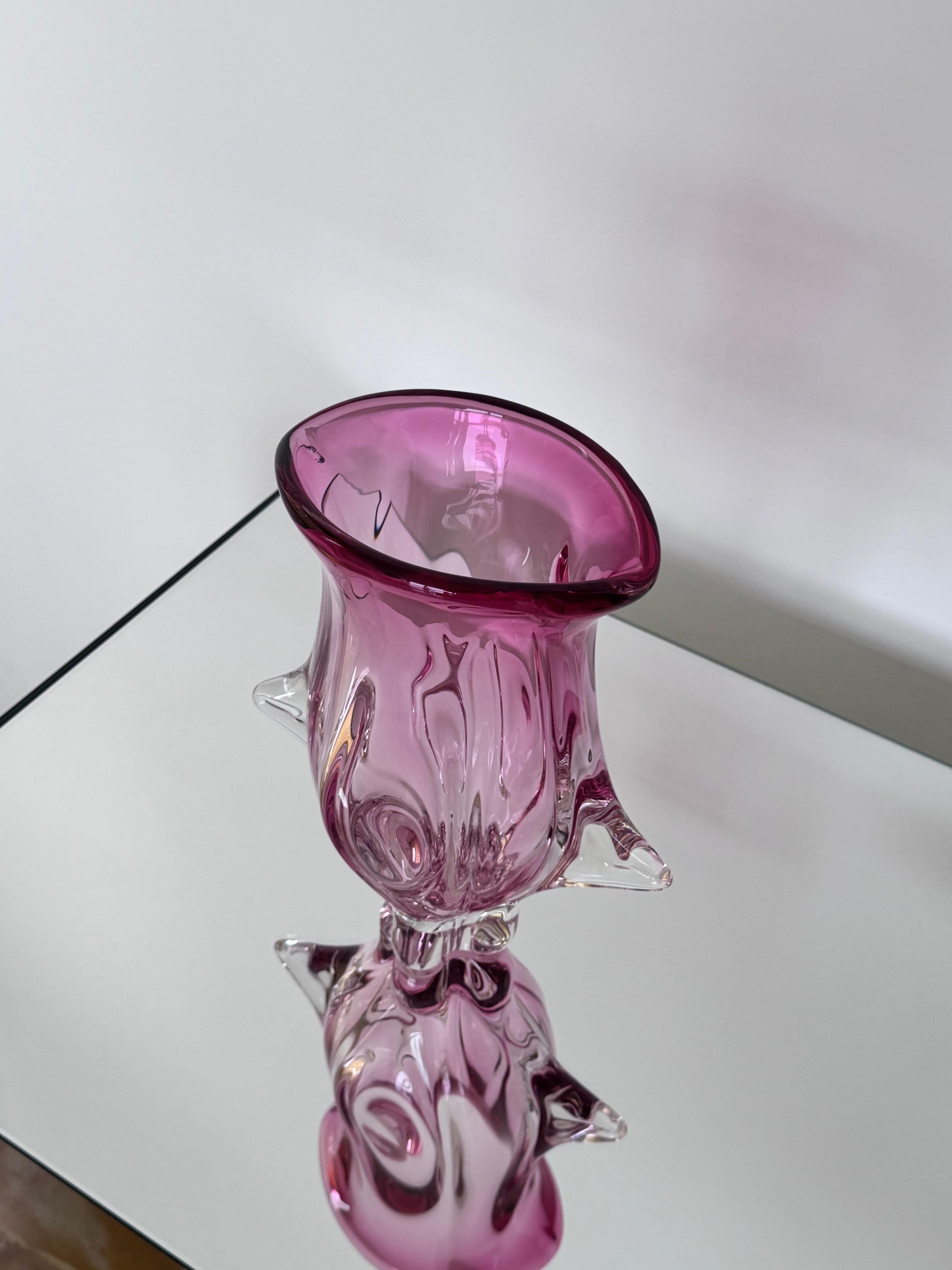 Verre Vase massif en rose sculptural, Murano  