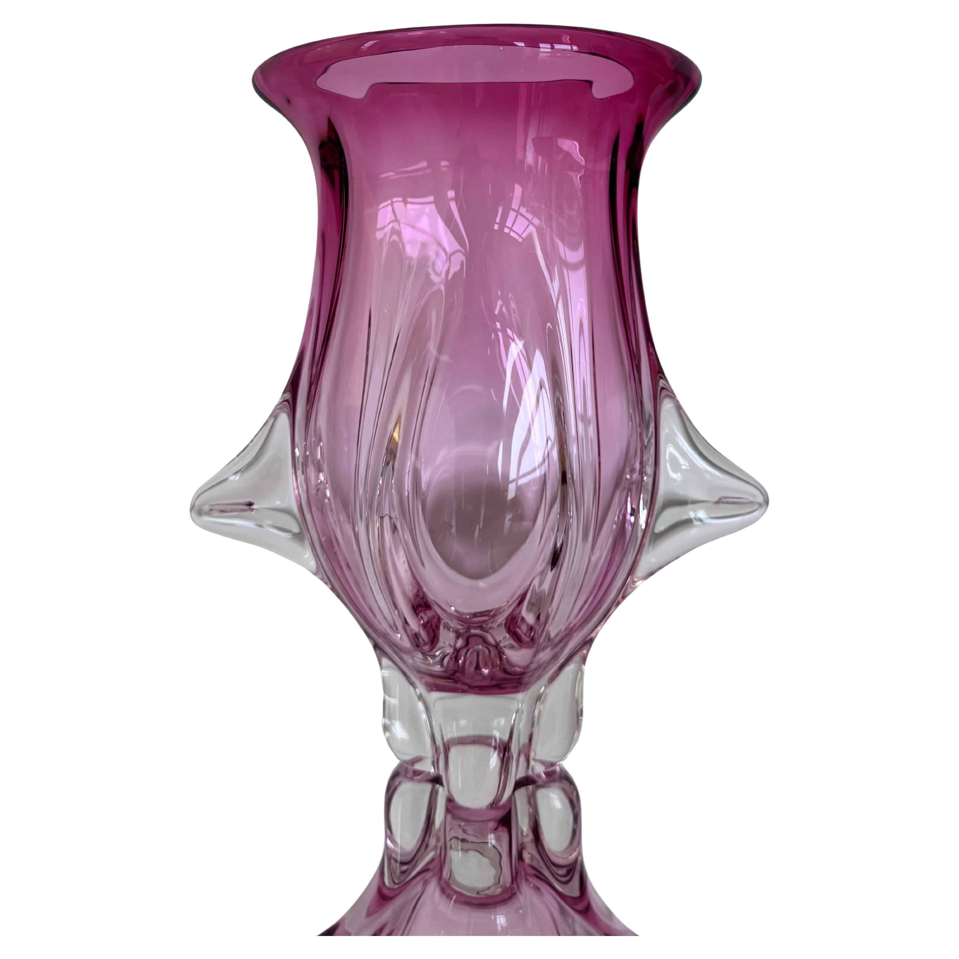 Vase massif en rose sculptural, Murano  "Sommerso" Artenuove de Pustetto e Zanetti en vente