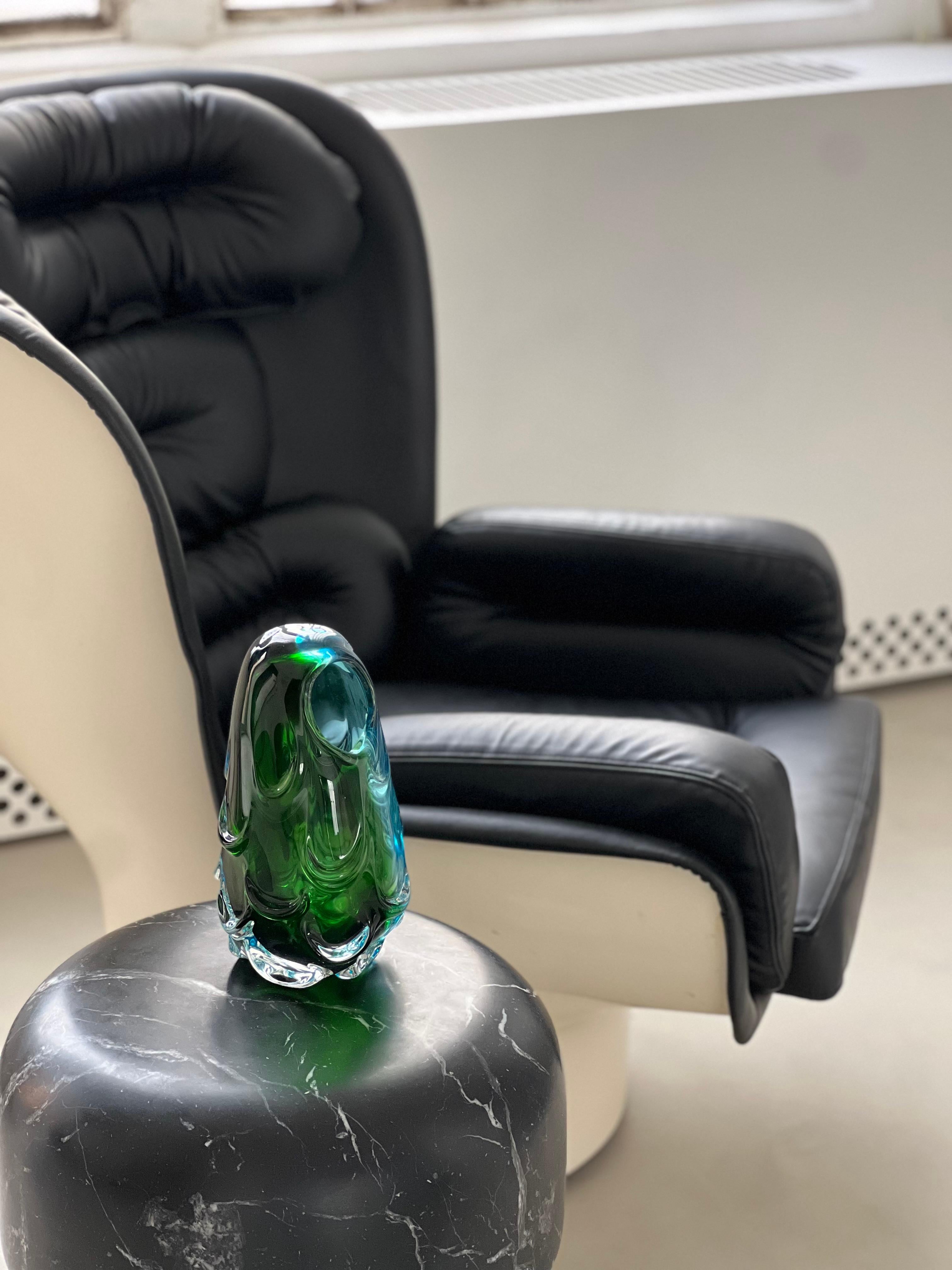 Vase sculptural massif, accent décoratif en verre vert Sommerso  des années 70 en vente 6