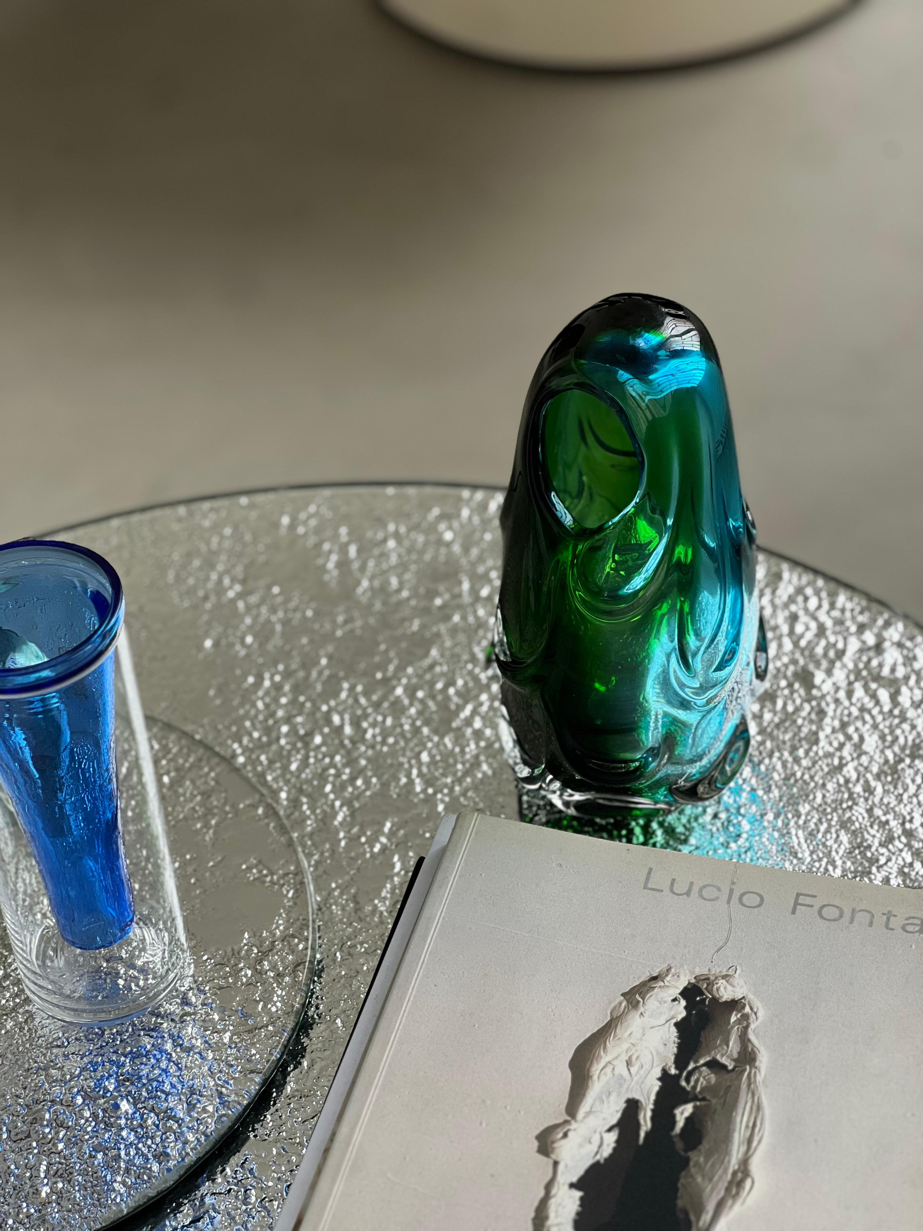Vase sculptural massif, accent décoratif en verre vert Sommerso  des années 70 en vente 8