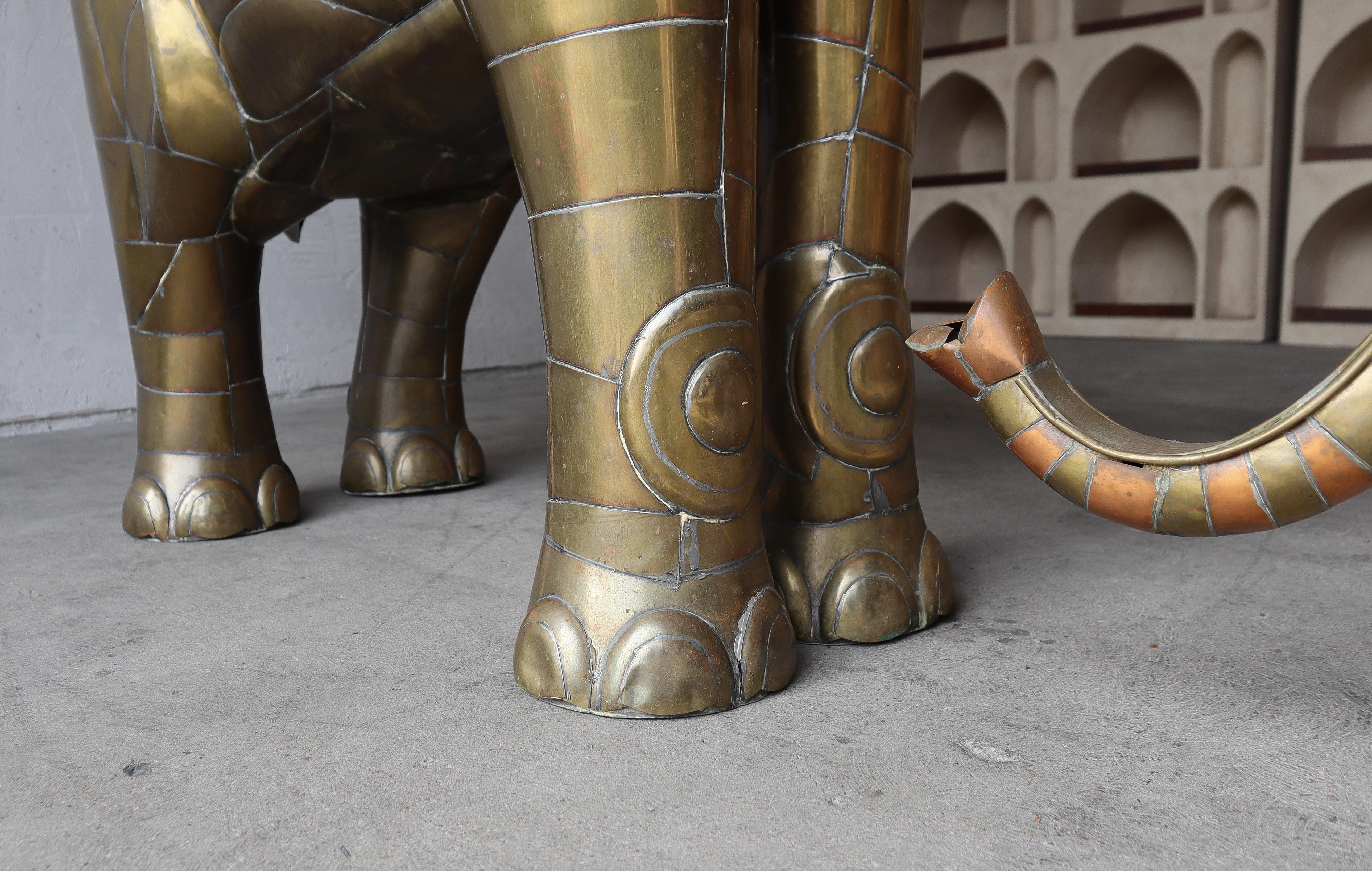 Massiccia scultura di elefante in rame e ottone di Sergio Bustamante in vendita 6