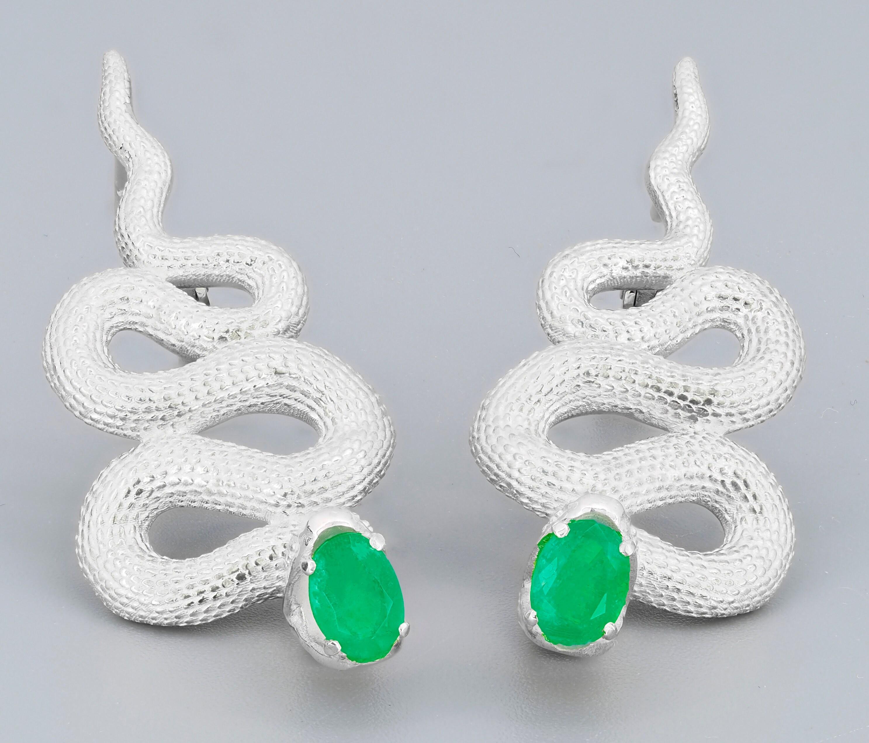 Massive snake earrings (Moderne) im Angebot