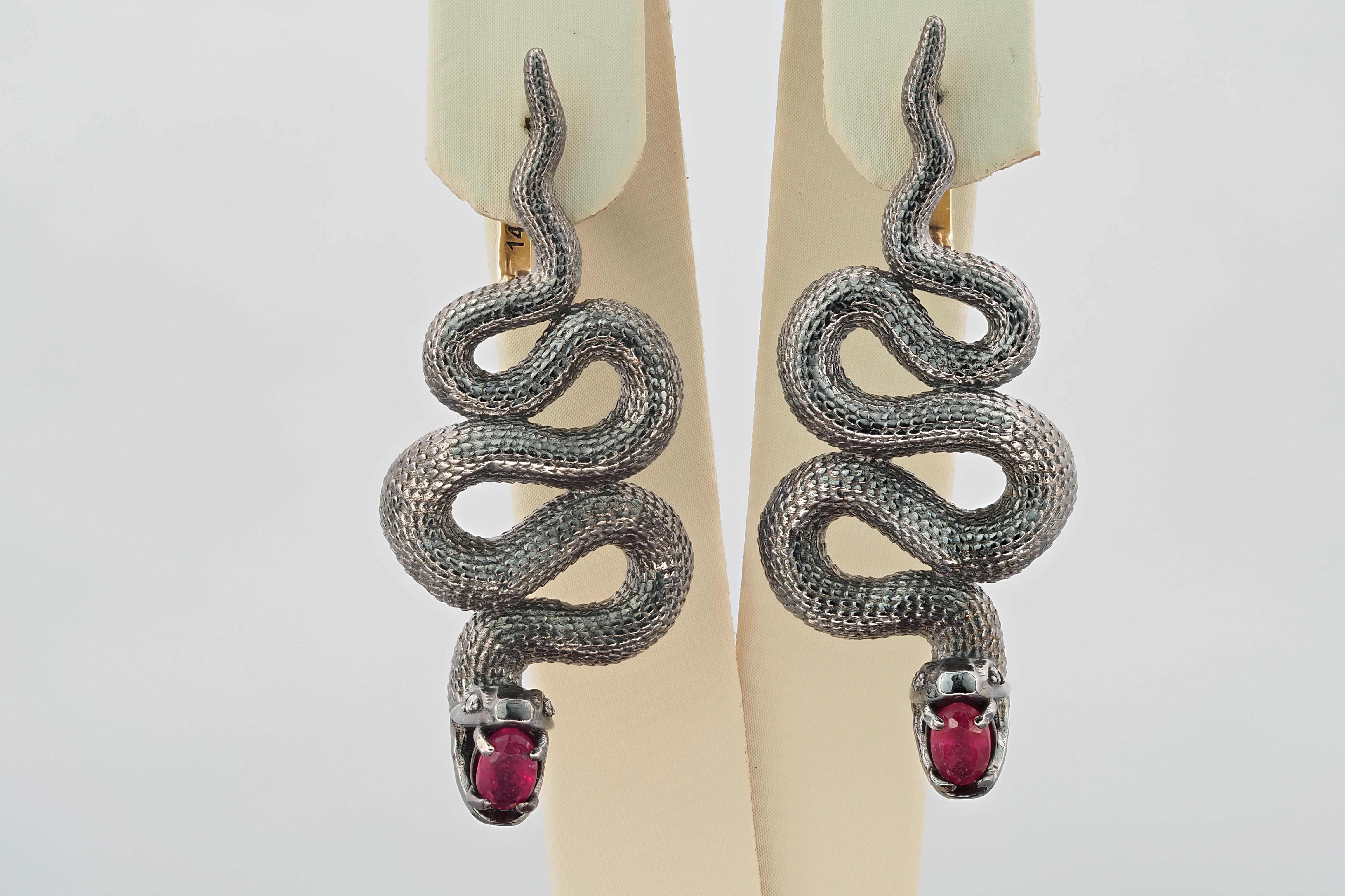 Massive Snake Earrings with Rubies and Diamonds In New Condition For Sale In Istanbul, TR