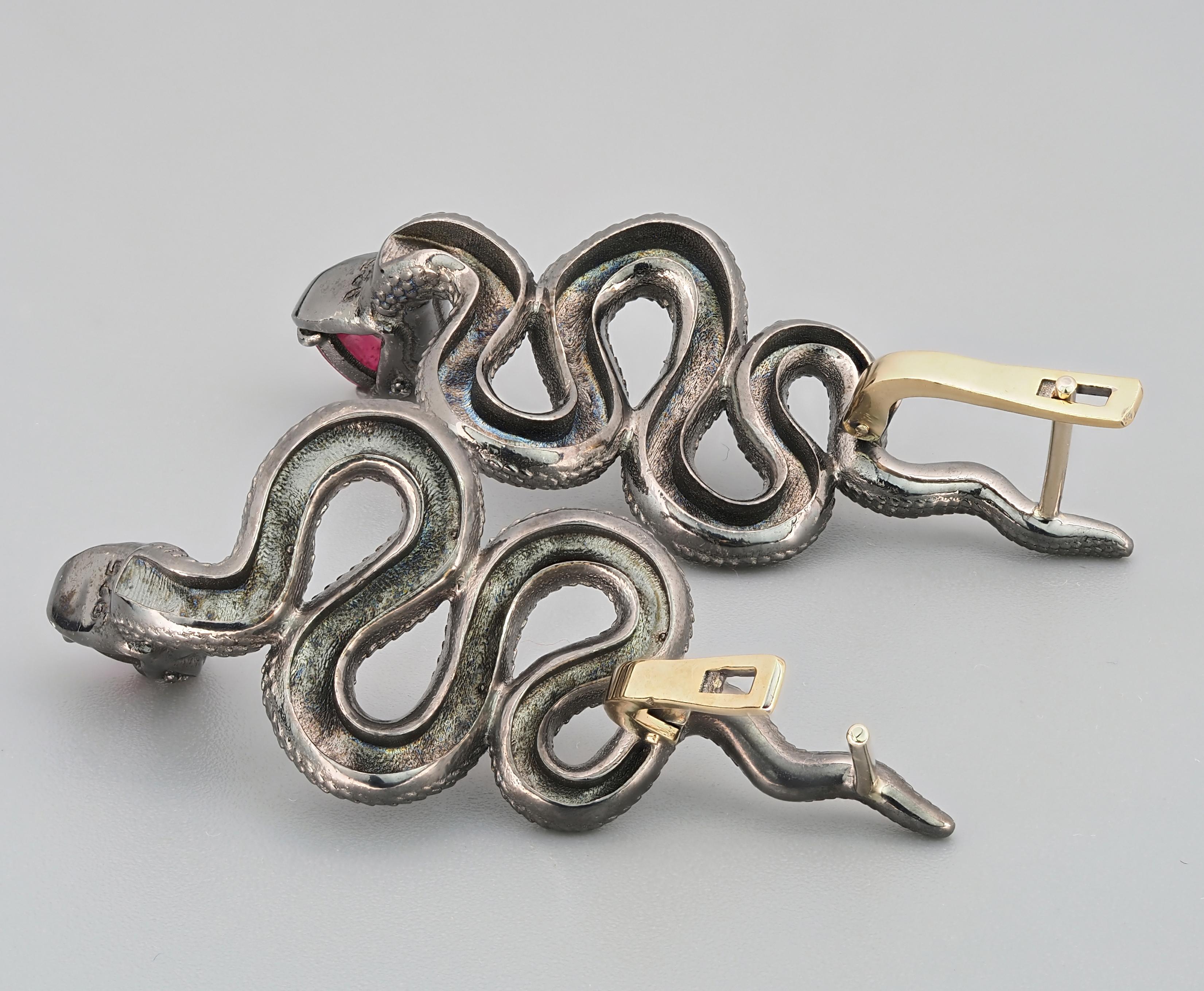 Massive Snake Earrings with Rubies and Diamonds In New Condition For Sale In Istanbul, TR