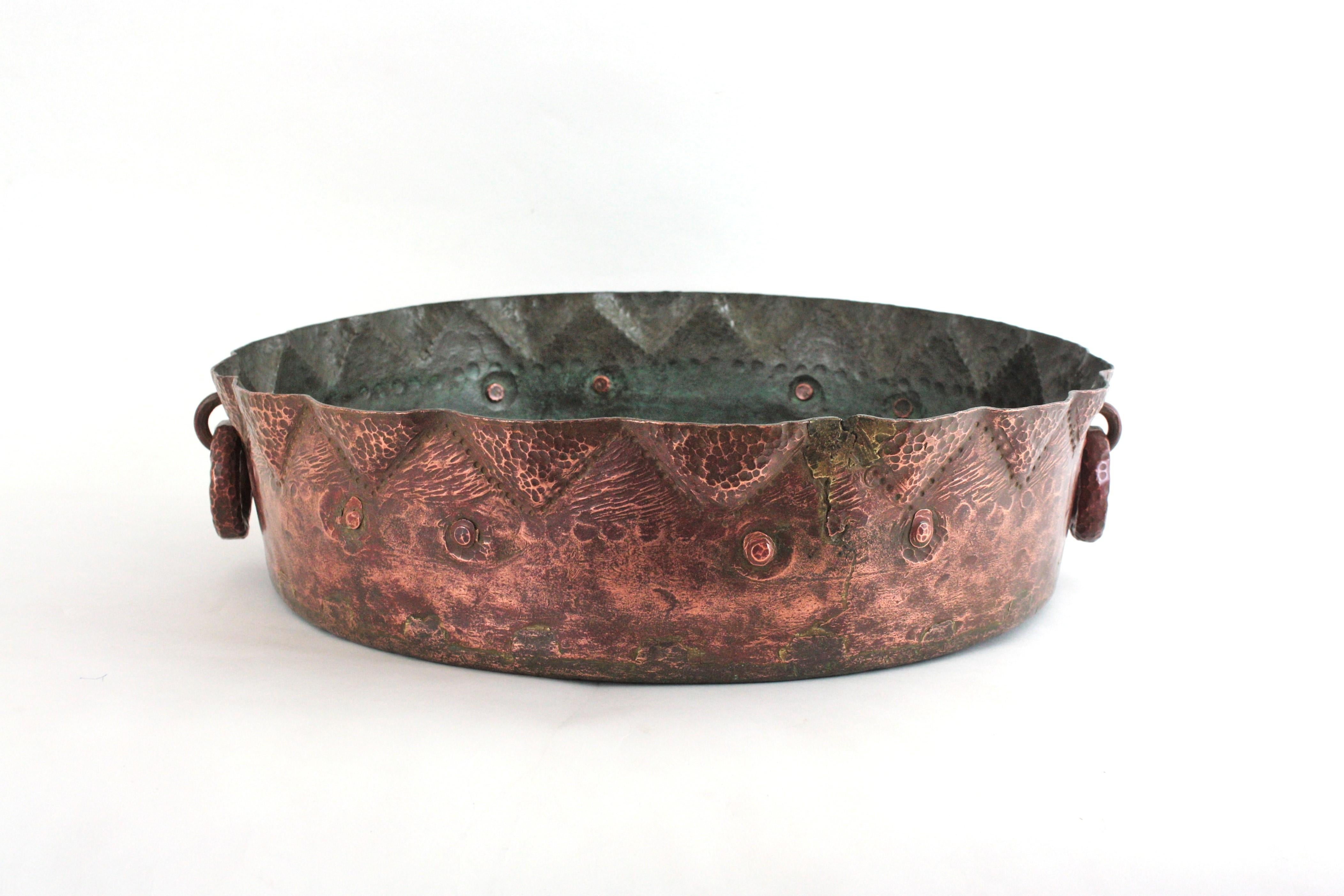Massive Spanish Copper Cauldron / Wine Cooler / Drinks Stand For Sale 12