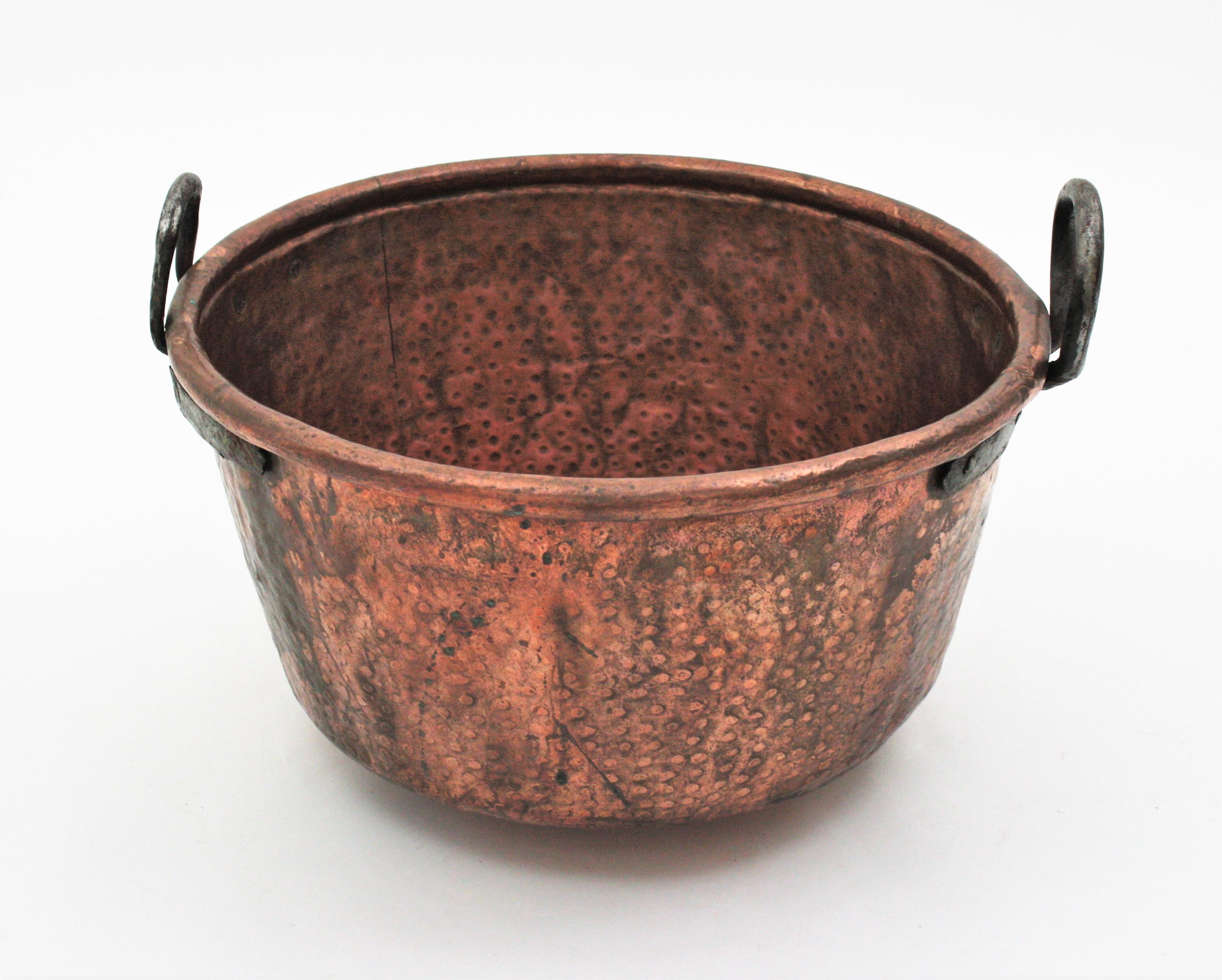 cauldron in spanish