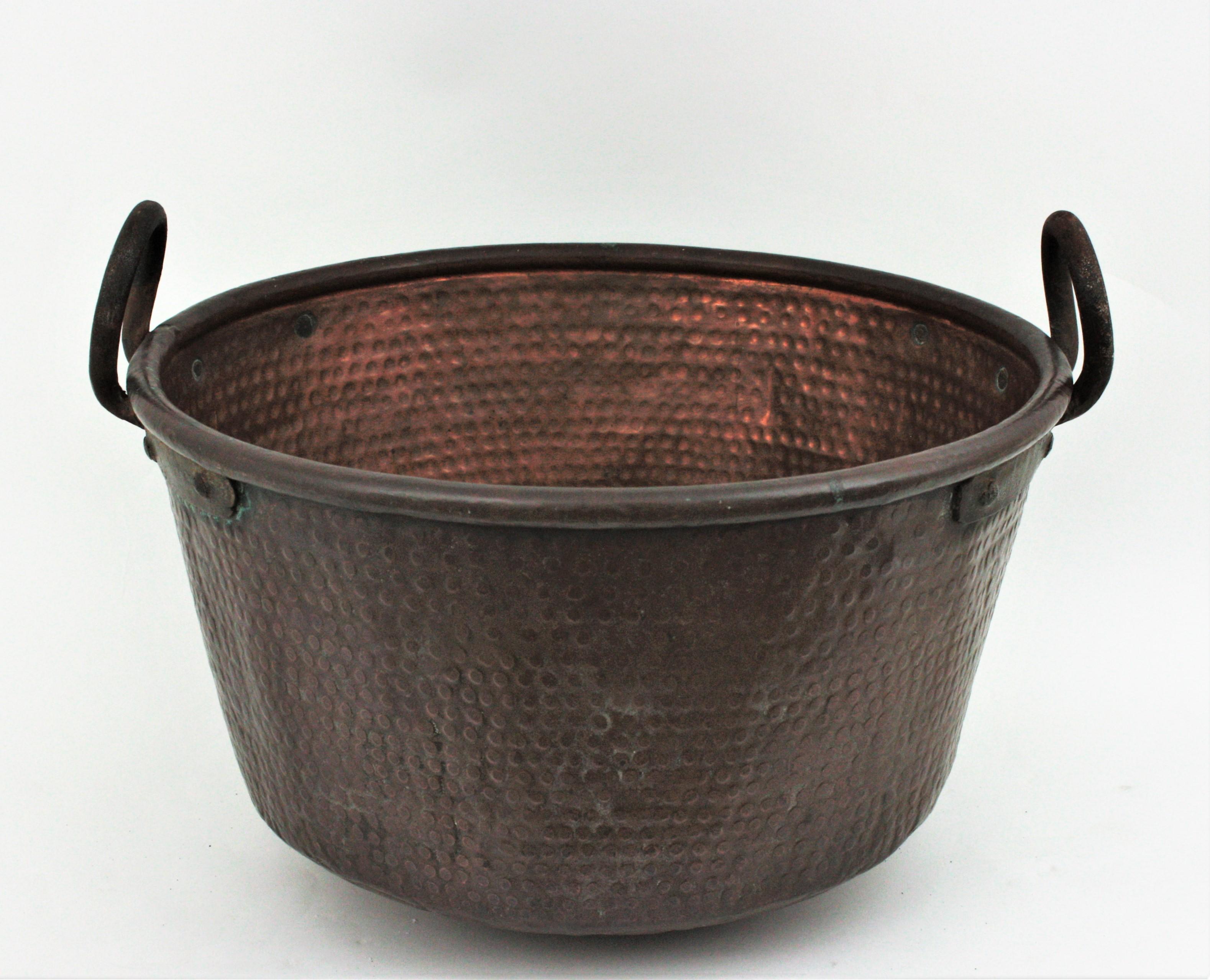 cauldron in spanish