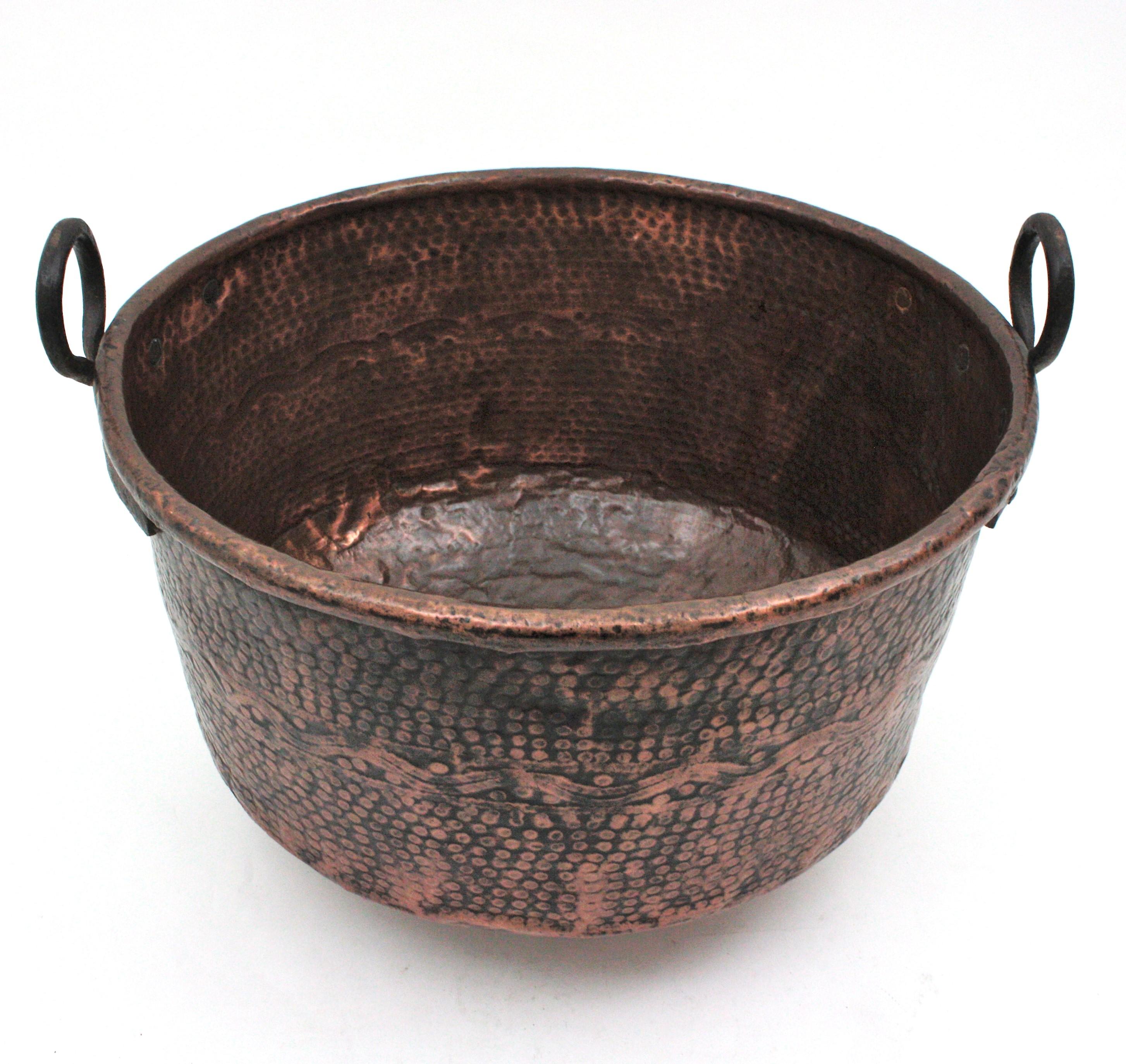 Massive Spanish Copper Cauldron with Iron Handles For Sale 1